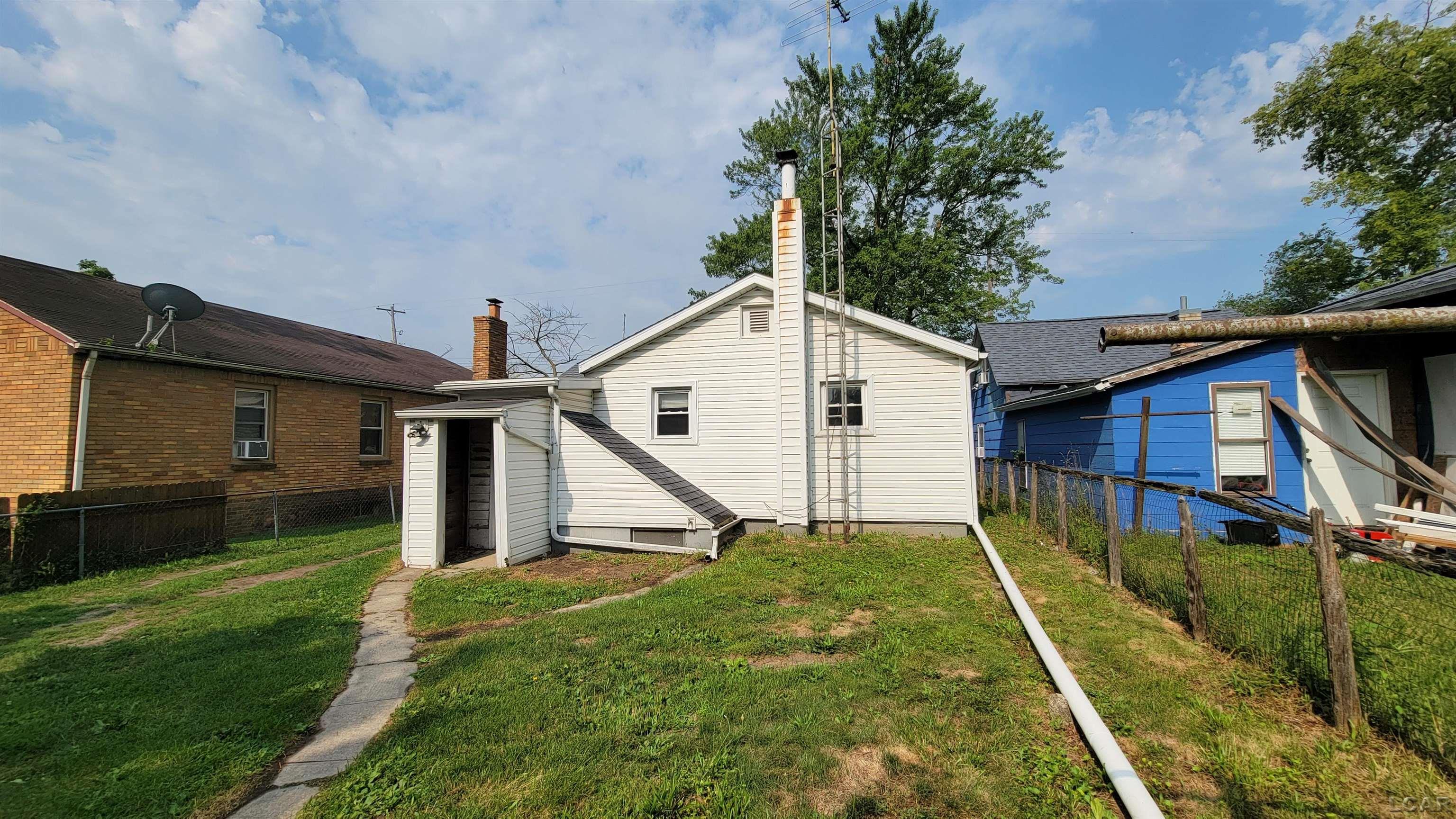751 James Street Property Photo 7