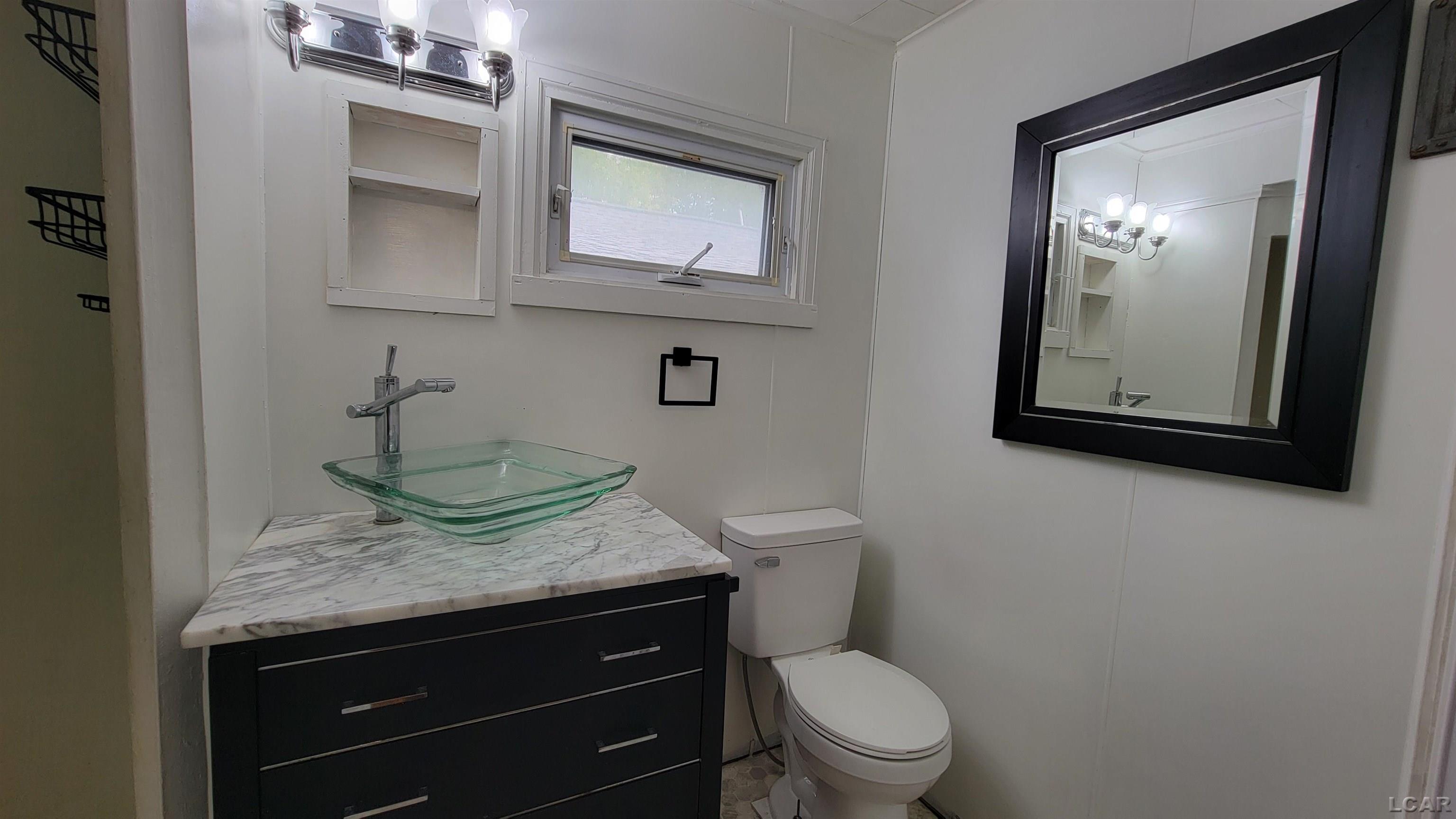 751 James Street Property Photo 11