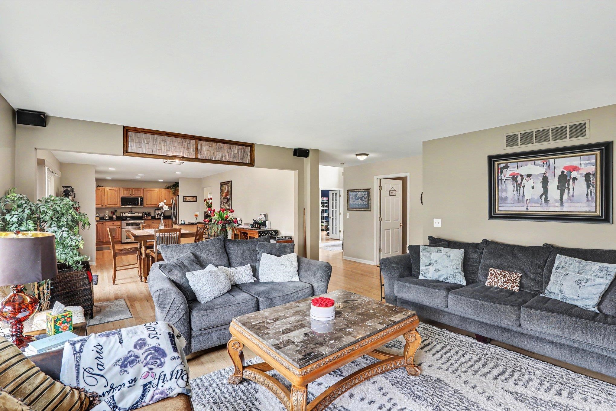 3544 S Creek Drive Property Photo 8