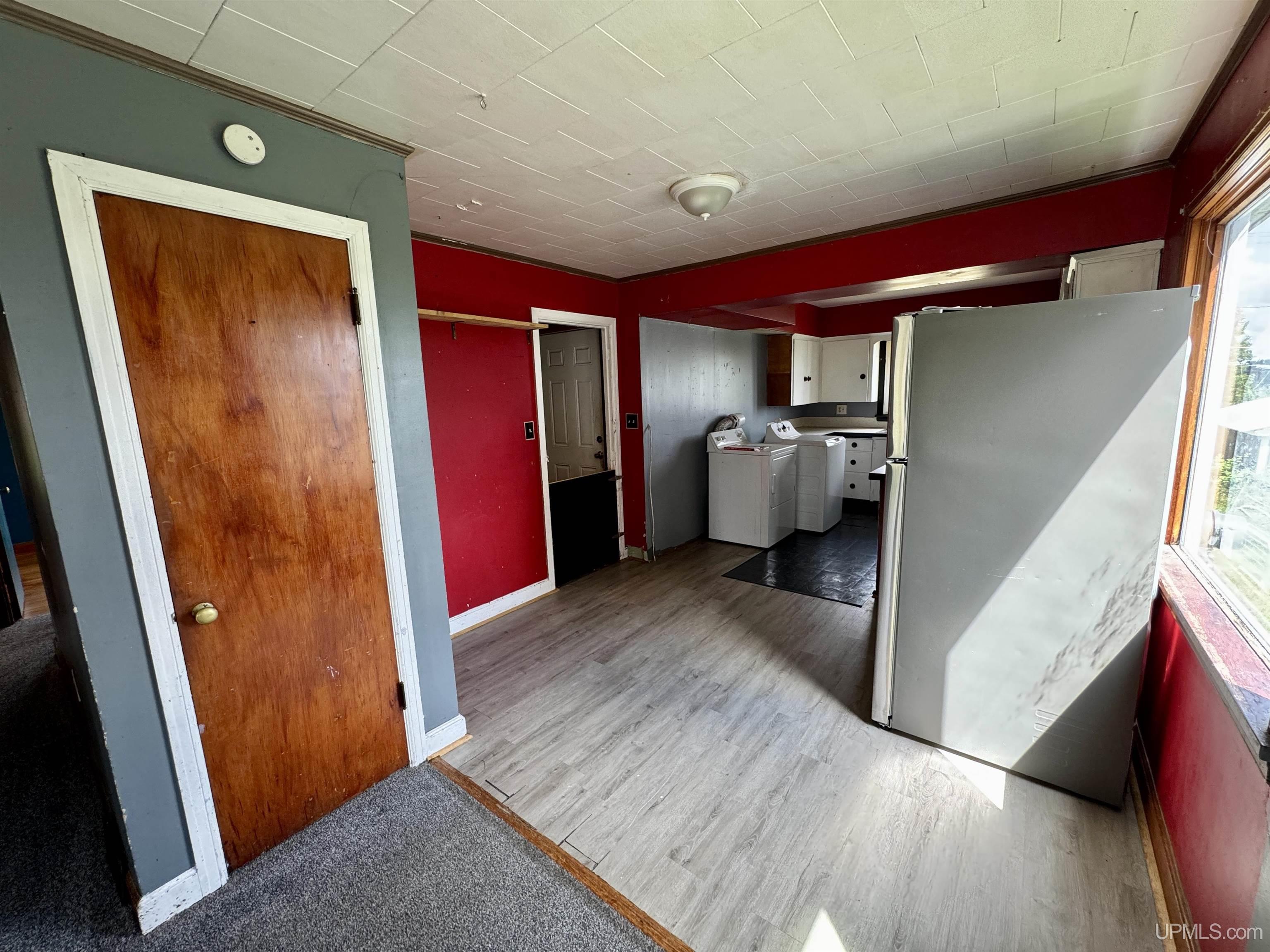 204 Marquette Avenue Property Photo 4