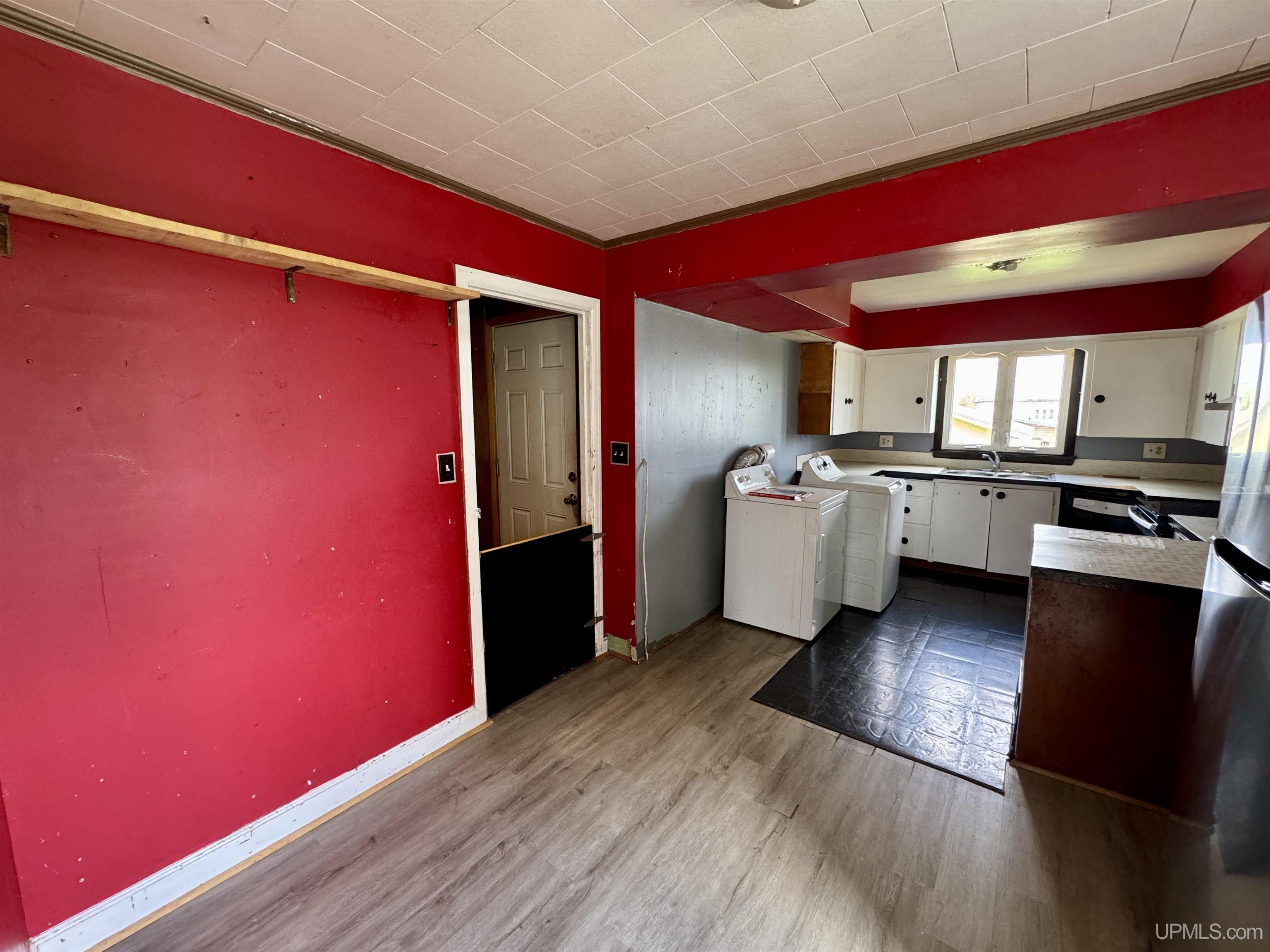 204 Marquette Avenue Property Photo 5
