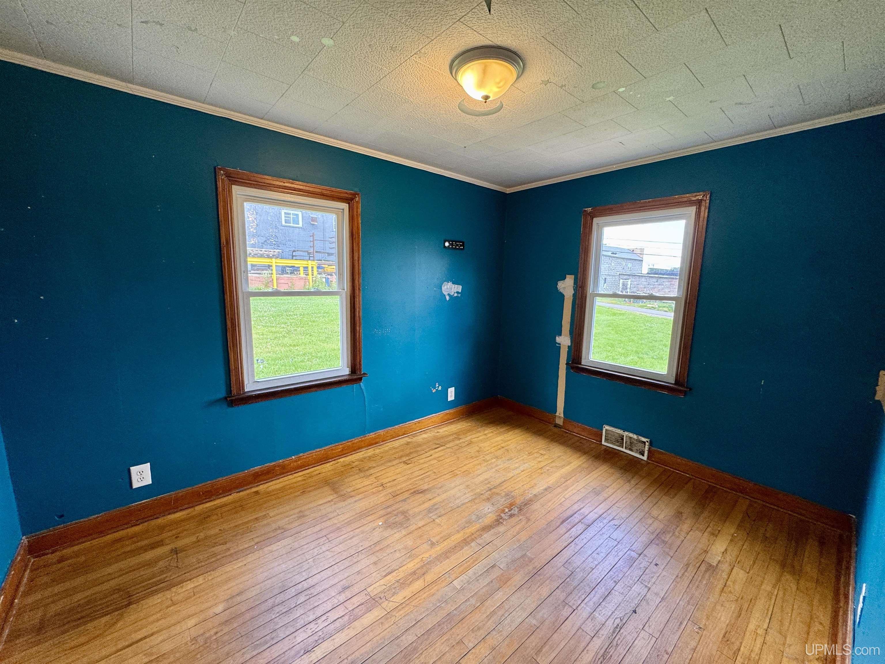 204 Marquette Avenue Property Photo 9