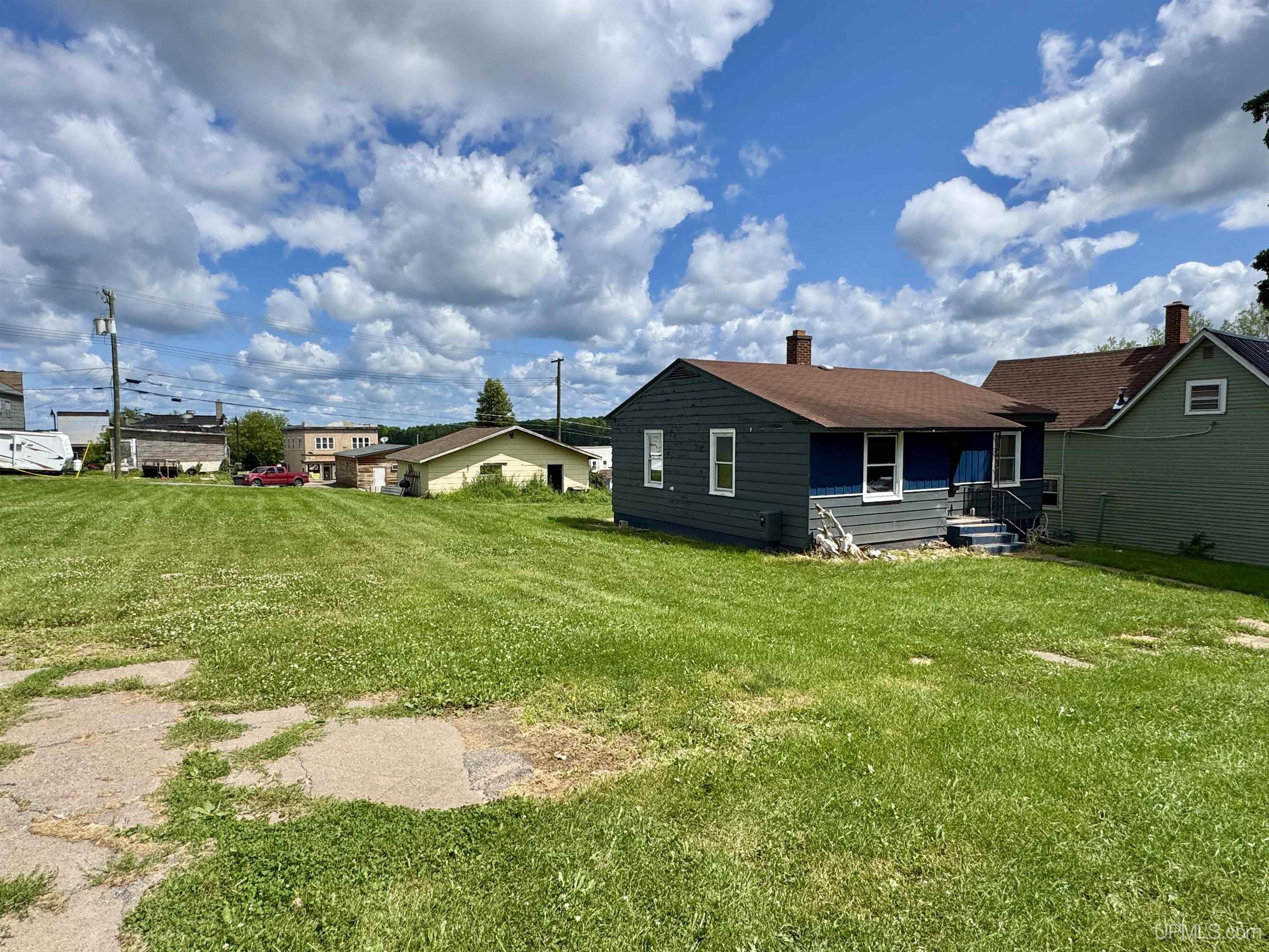 204 Marquette Avenue Property Photo 22