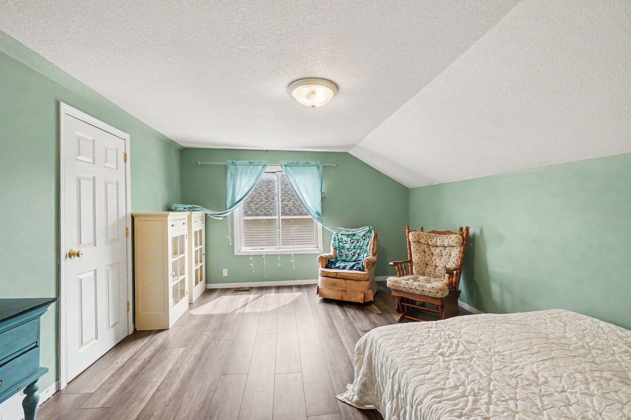 1715 Columbus Avenue Property Photo 7