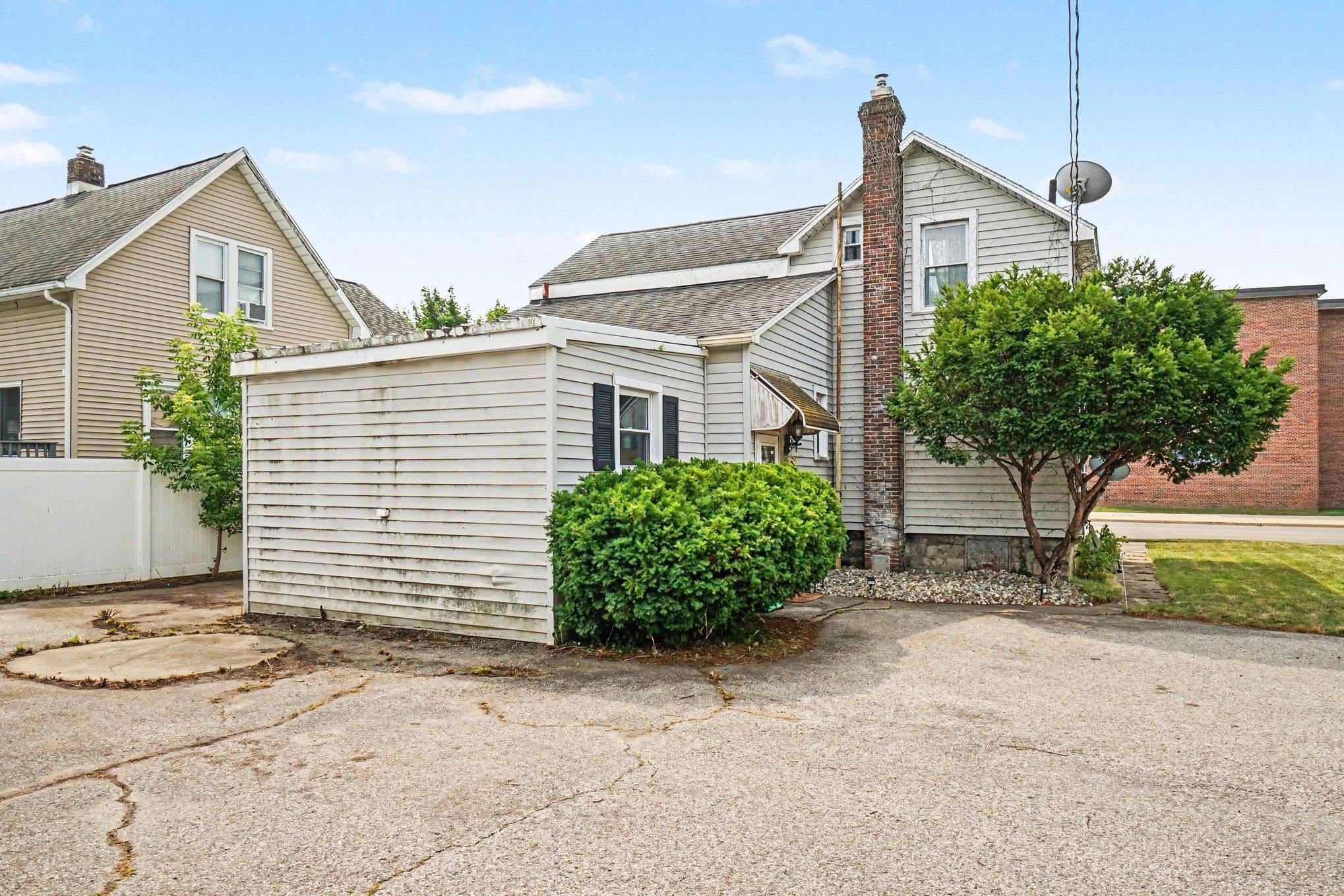 1715 Columbus Avenue Property Photo 17
