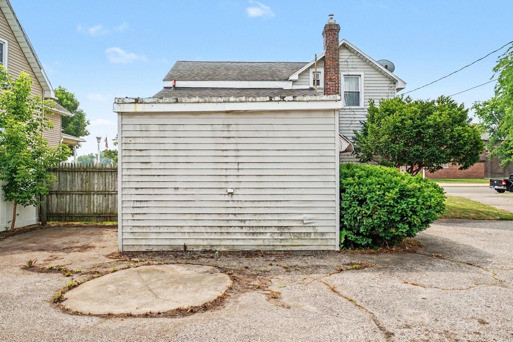 1715 Columbus Avenue Property Photo 19