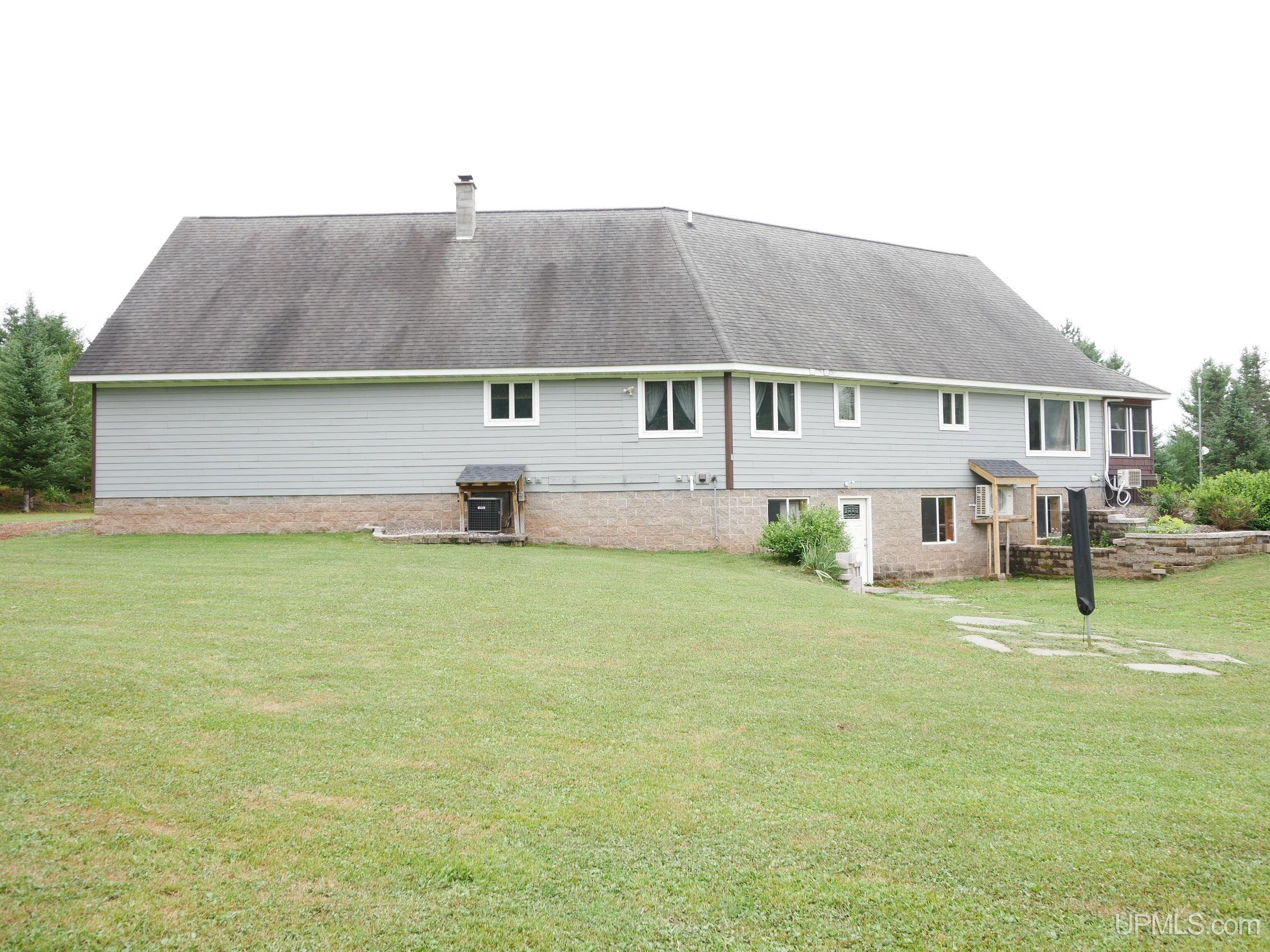 36689 River Road Property Photo 10