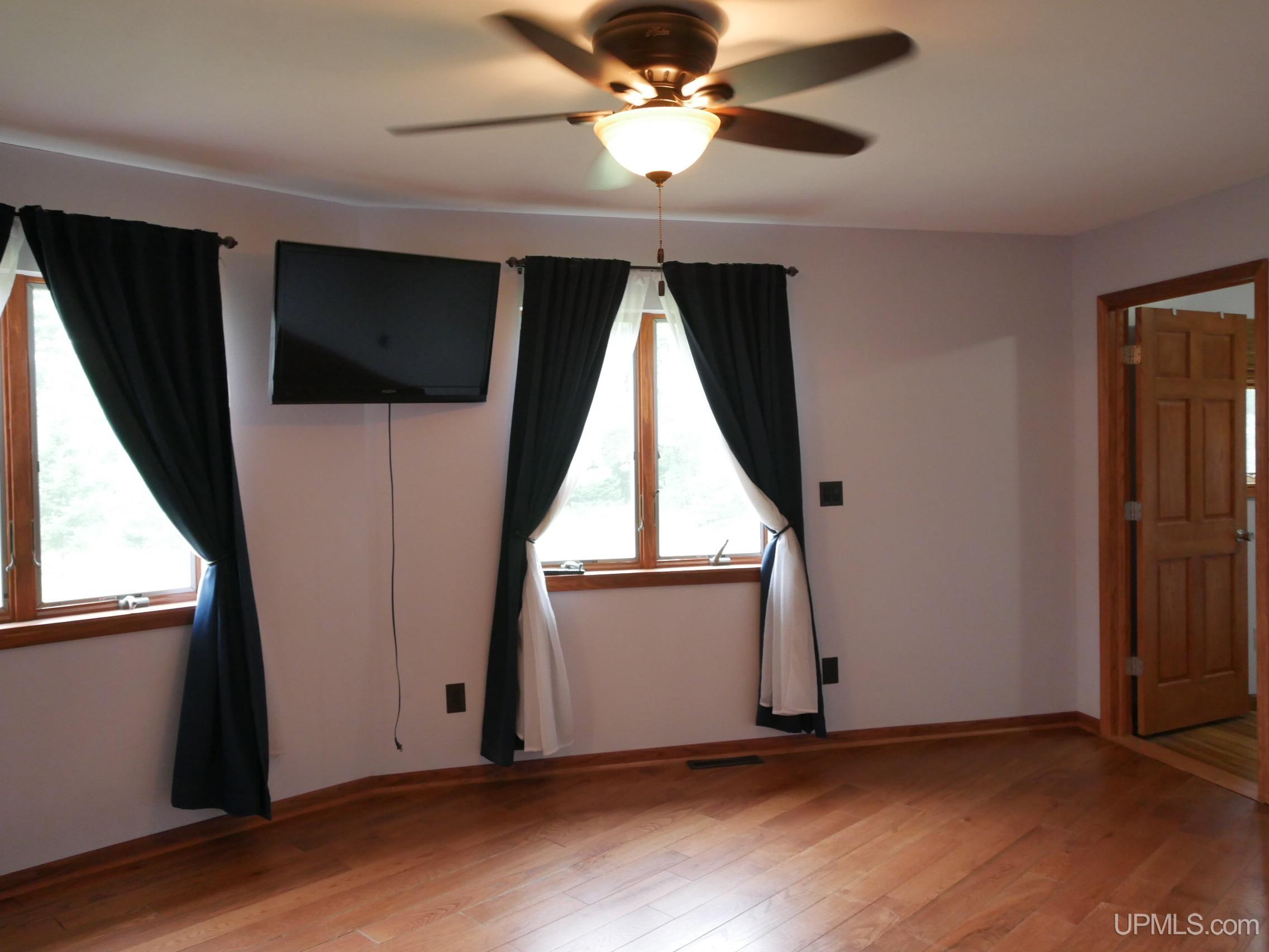 36689 River Road Property Photo 22