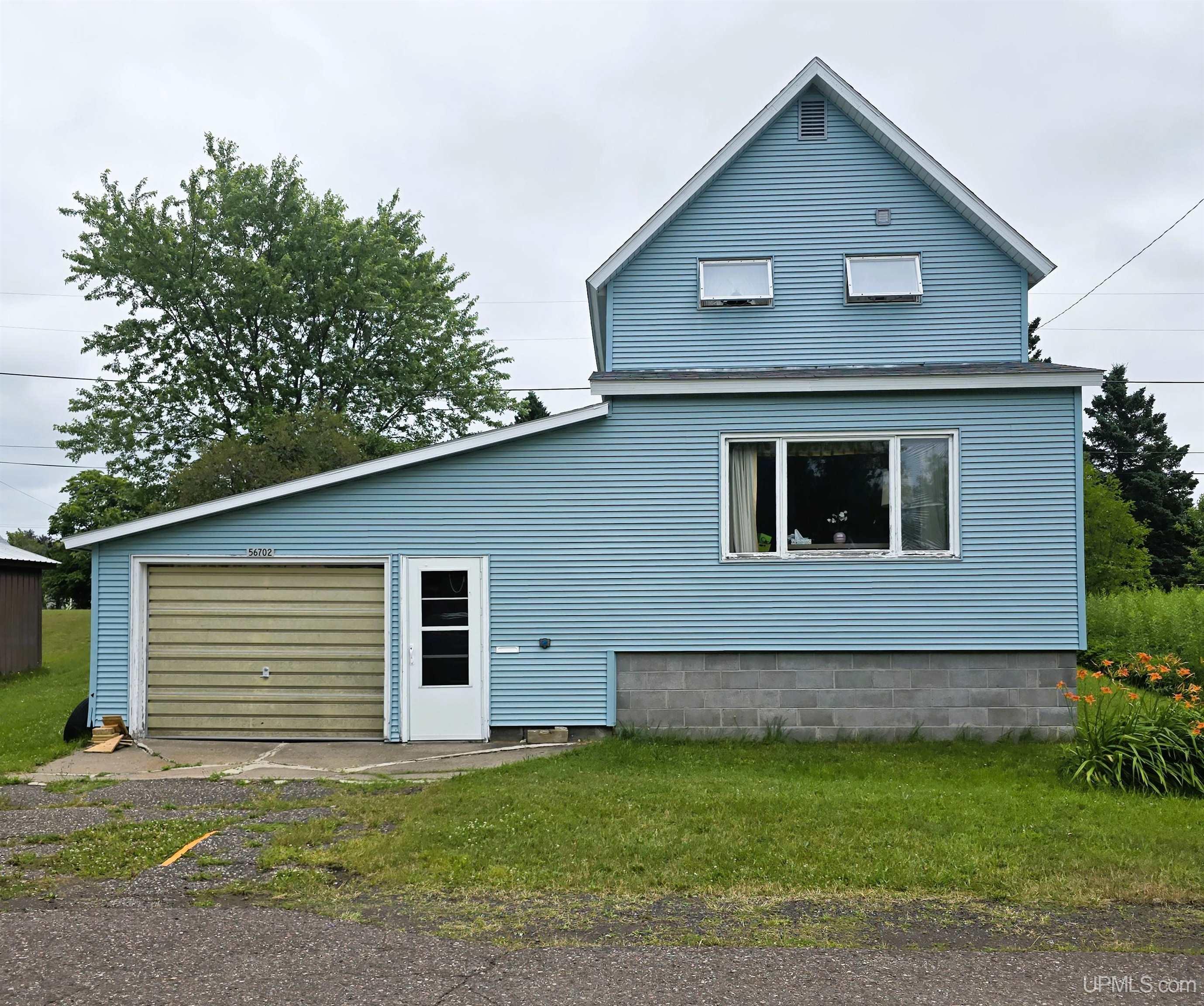 56702 Hecla Street Property Photo 1