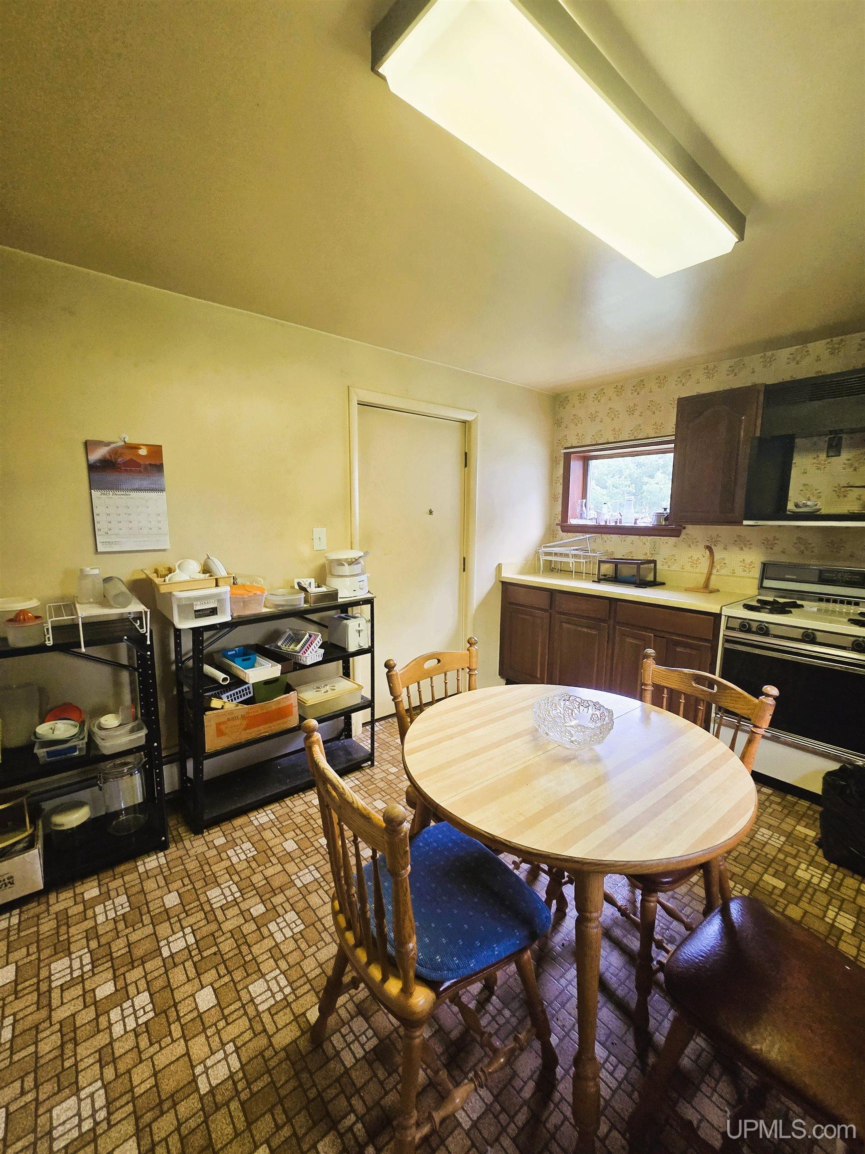 56702 Hecla Street Property Photo 11