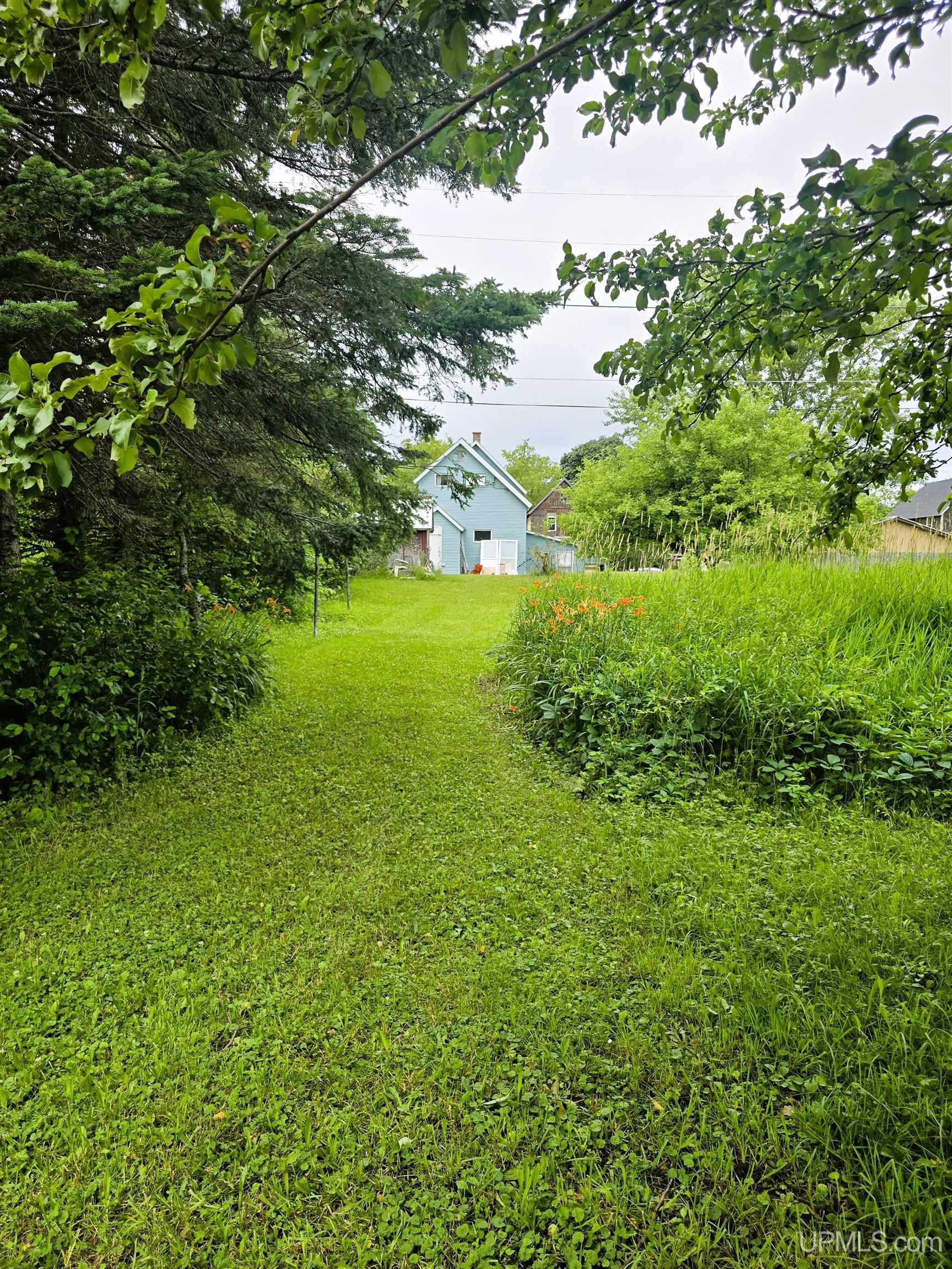 56702 Hecla Street Property Photo 24