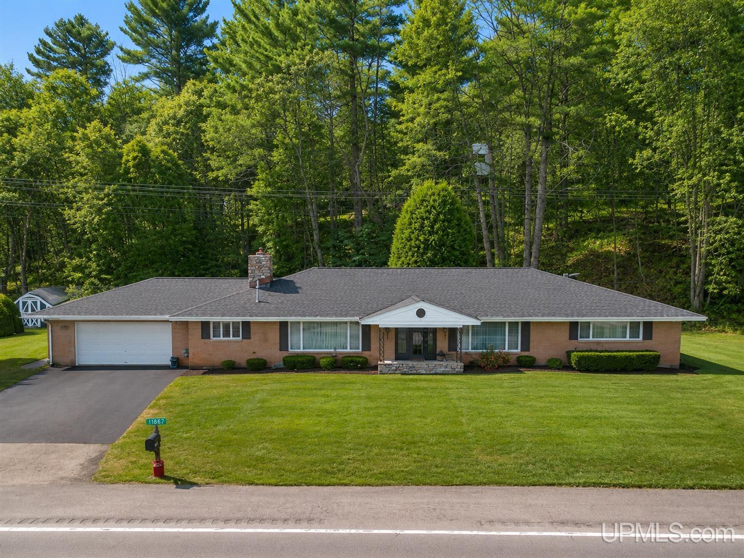 46581 Us Highway 41 Highway Property Photo 1