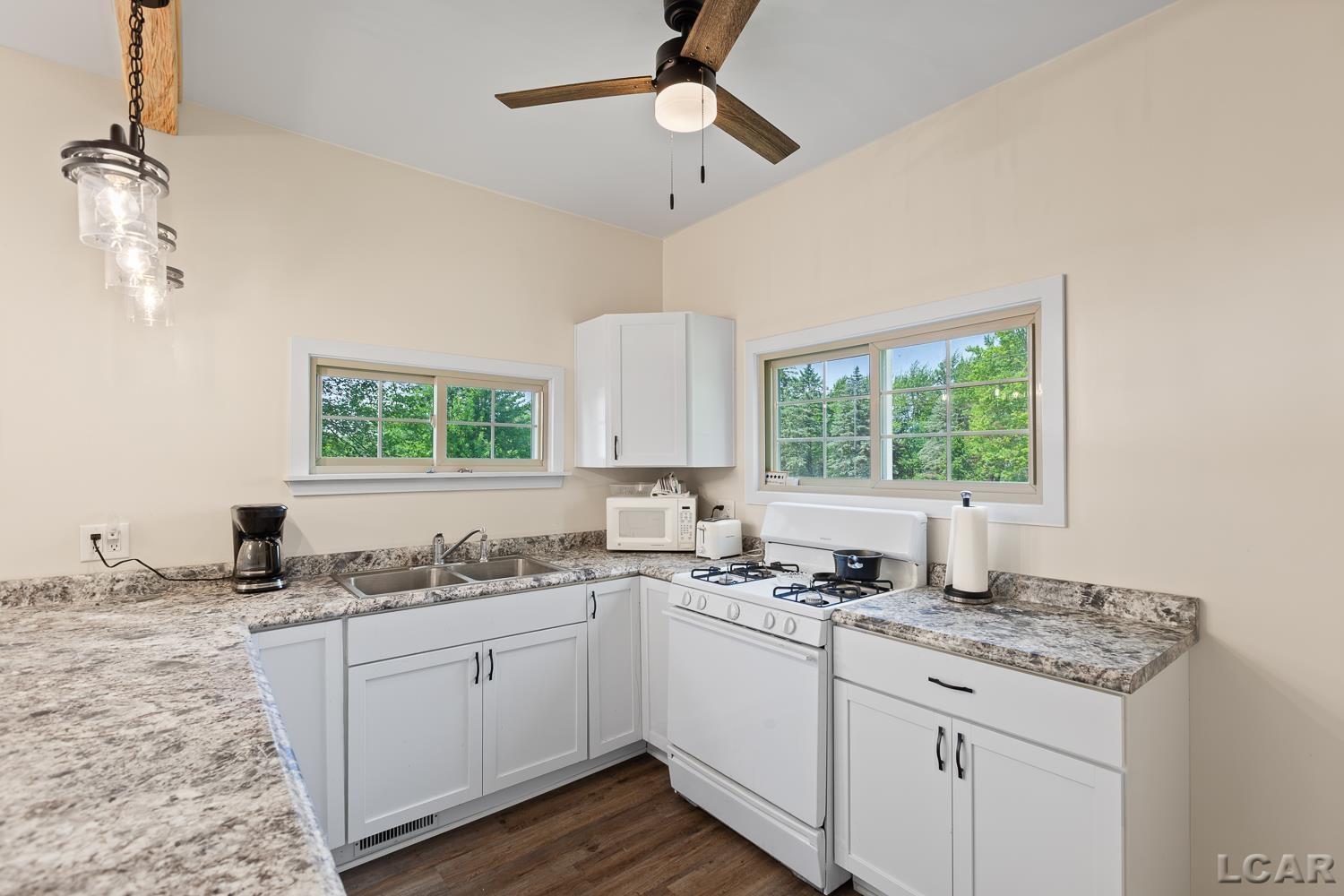 12895 Forrister Road Property Photo 16