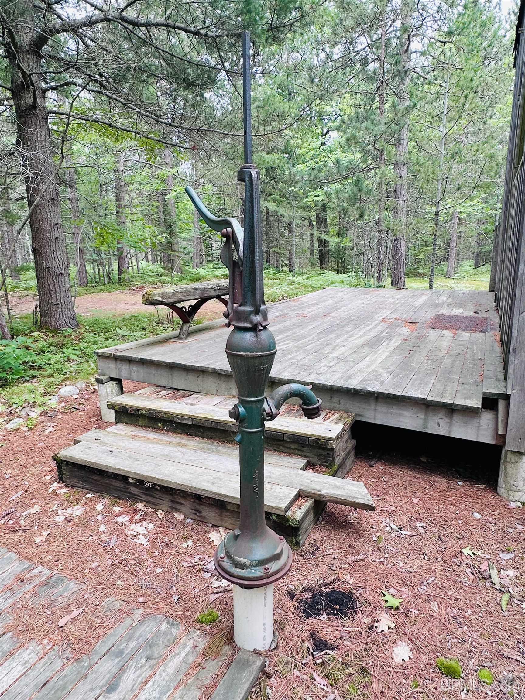 22712 E Afoafos Trail Property Photo 3