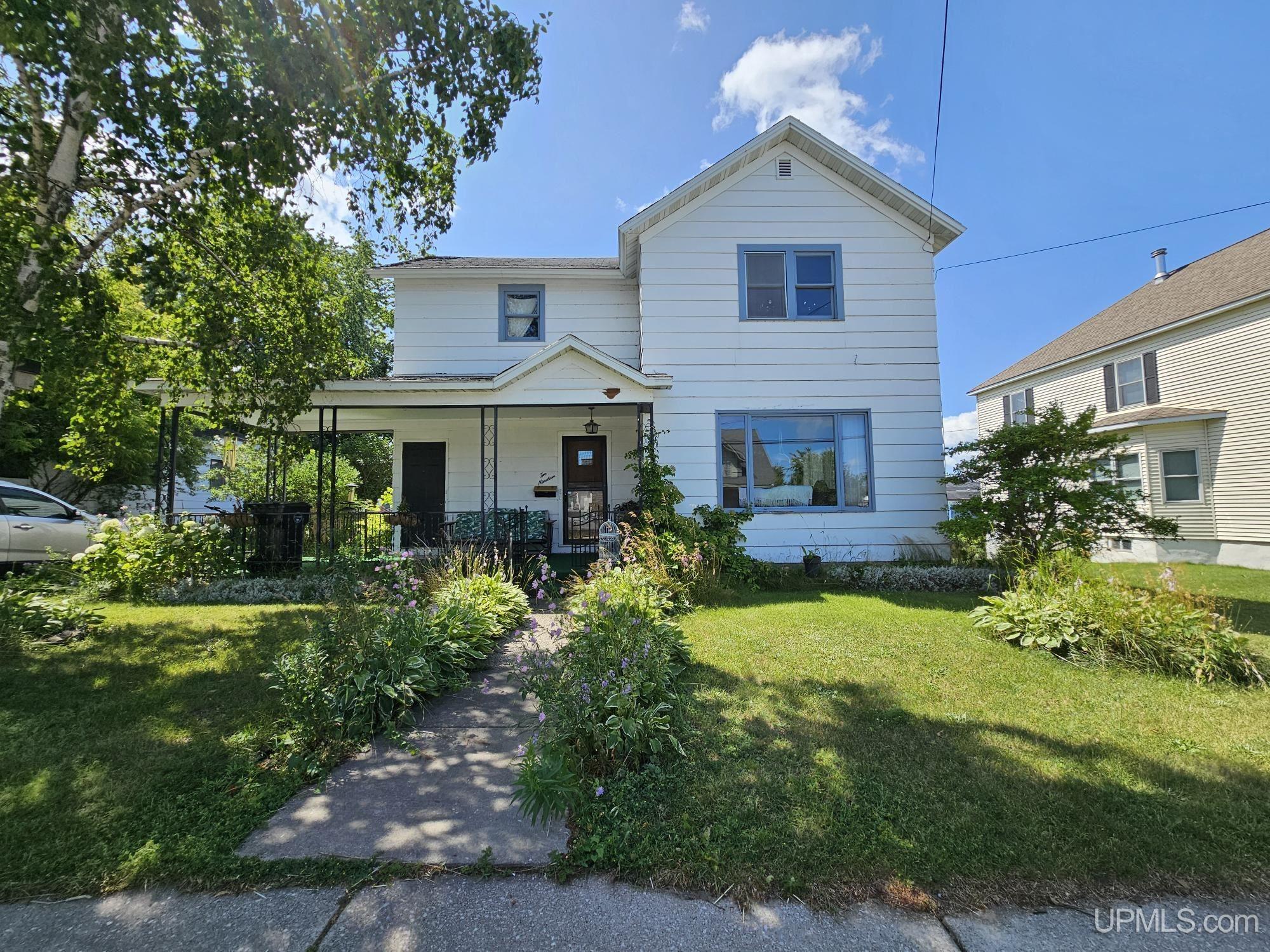 219 Walnut Street Property Photo 1