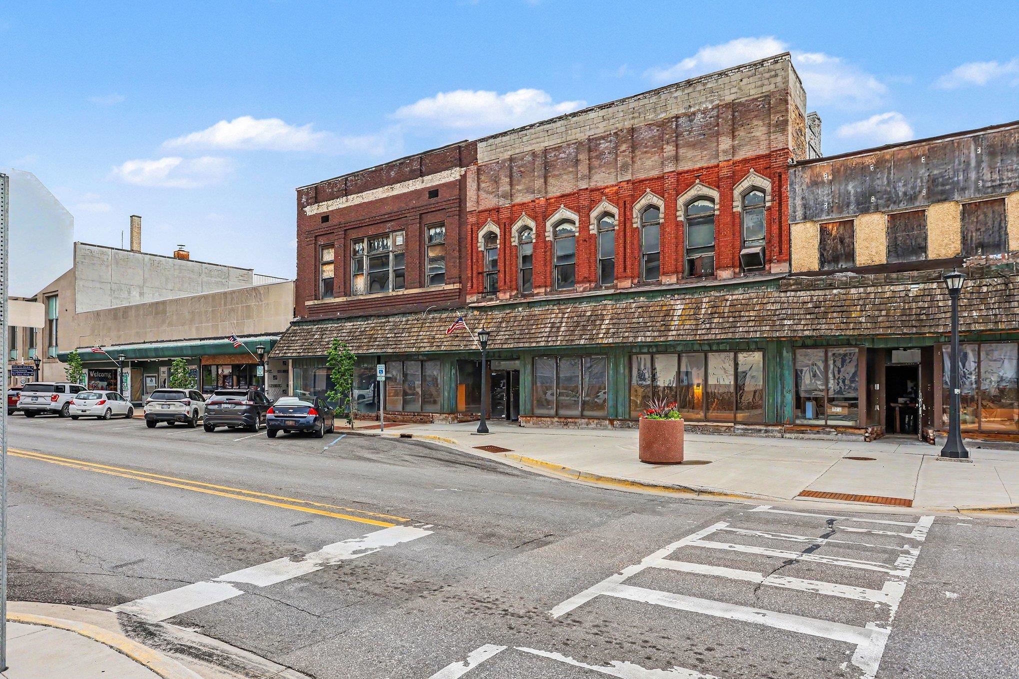 706 Washington Avenue Property Photo 6