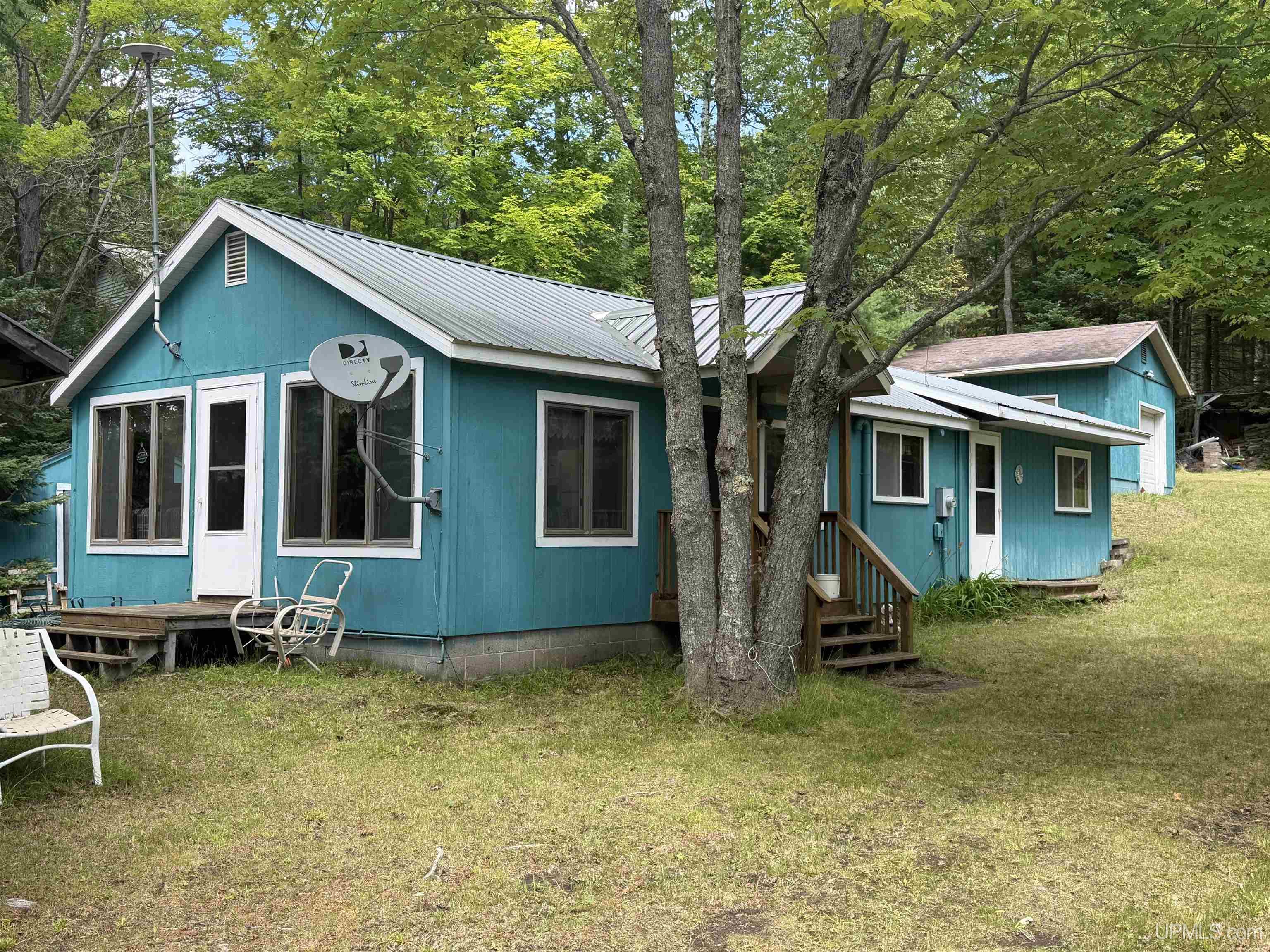 410 Lake Forest Drive Property Photo 1