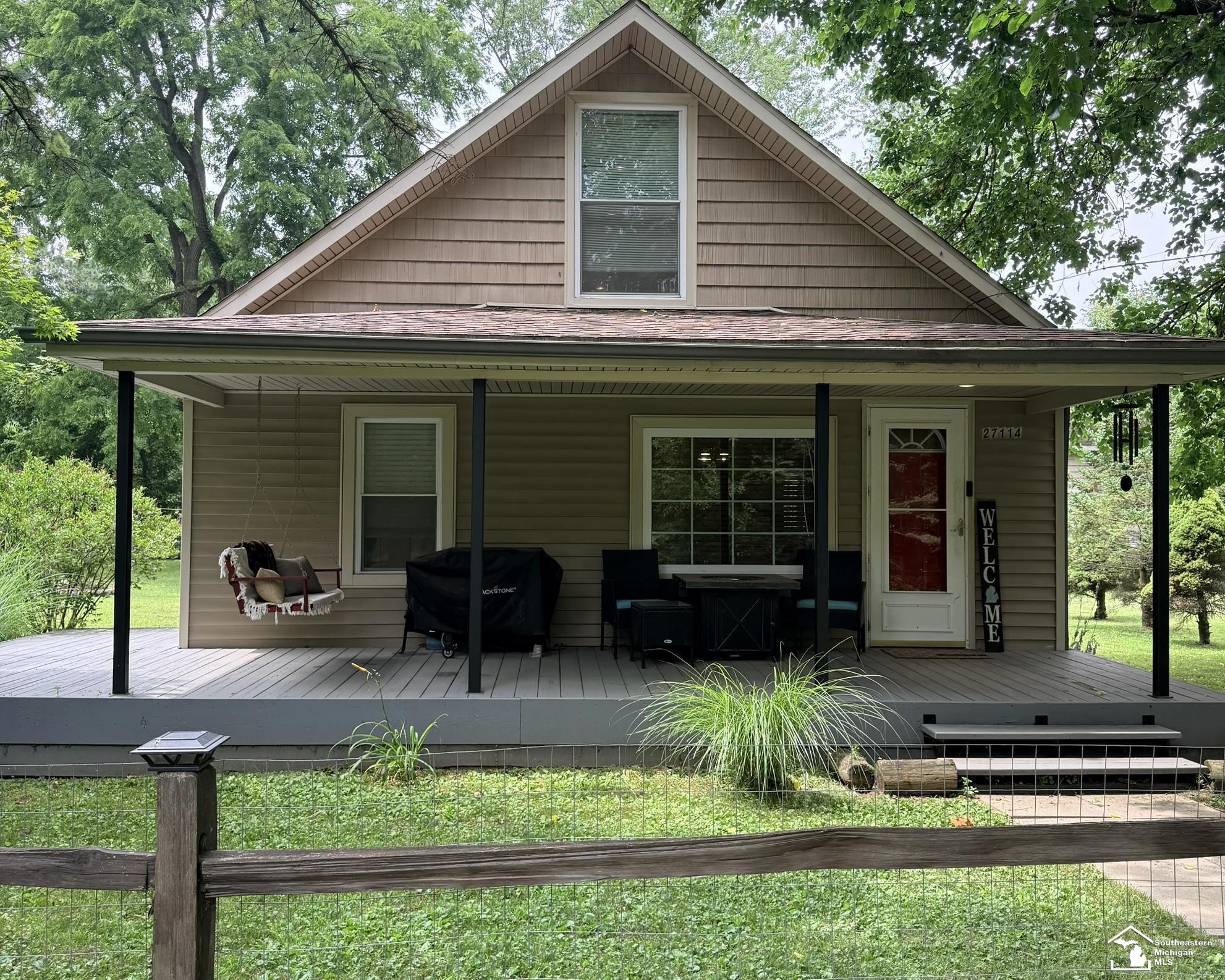 27114 MILAN Street Property Photo 1