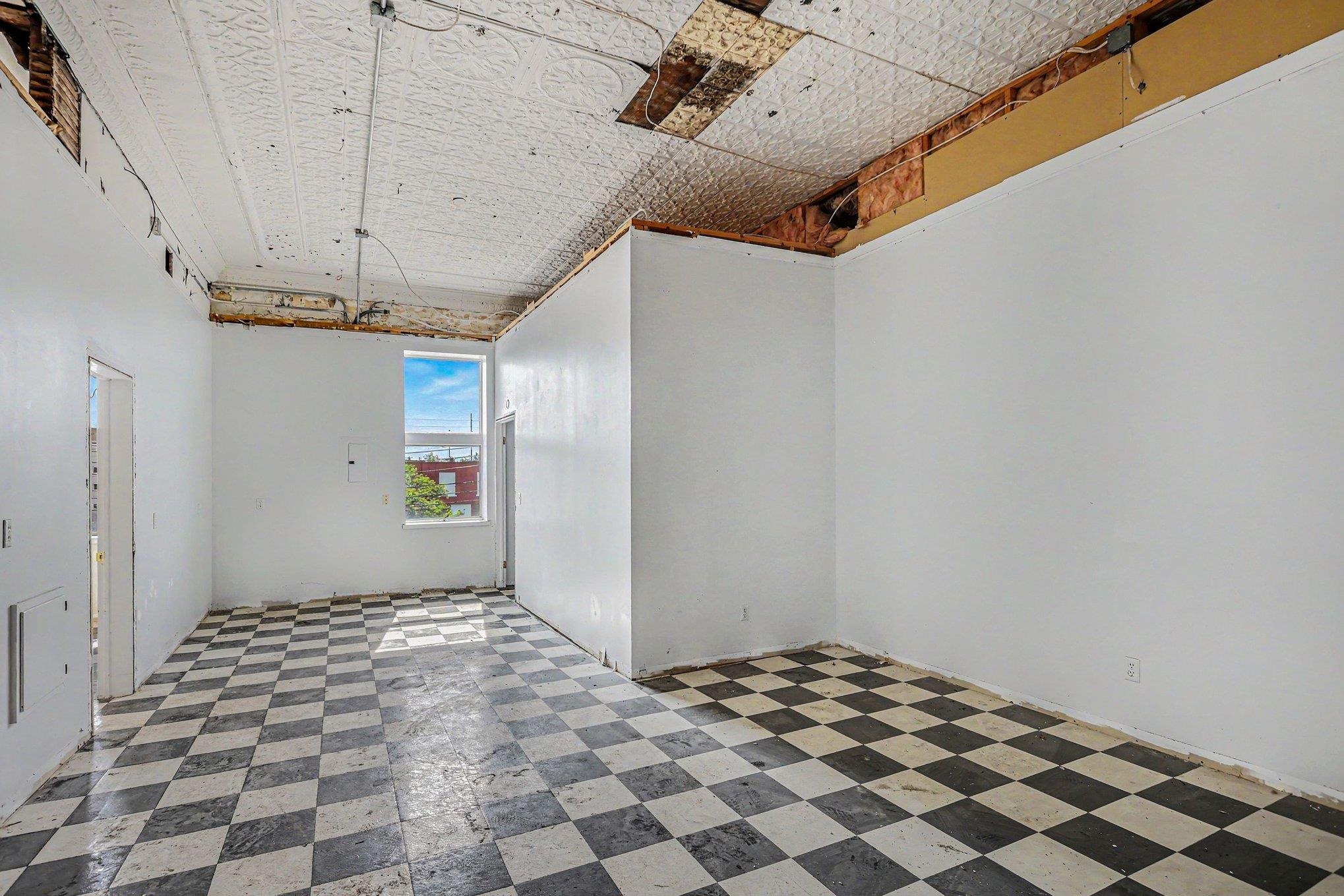 702 Washington Avenue Property Photo 14
