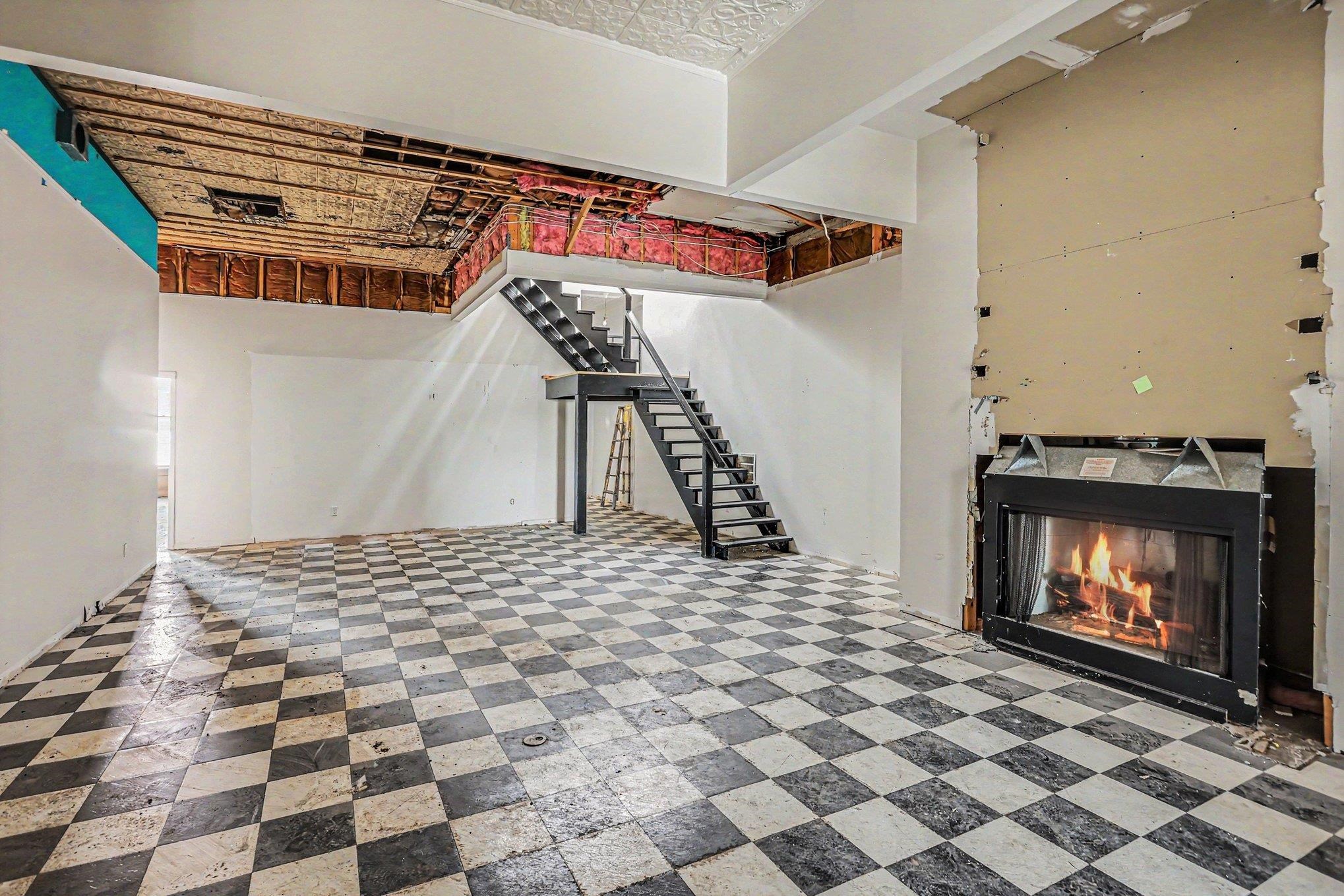 702 Washington Avenue Property Photo 15