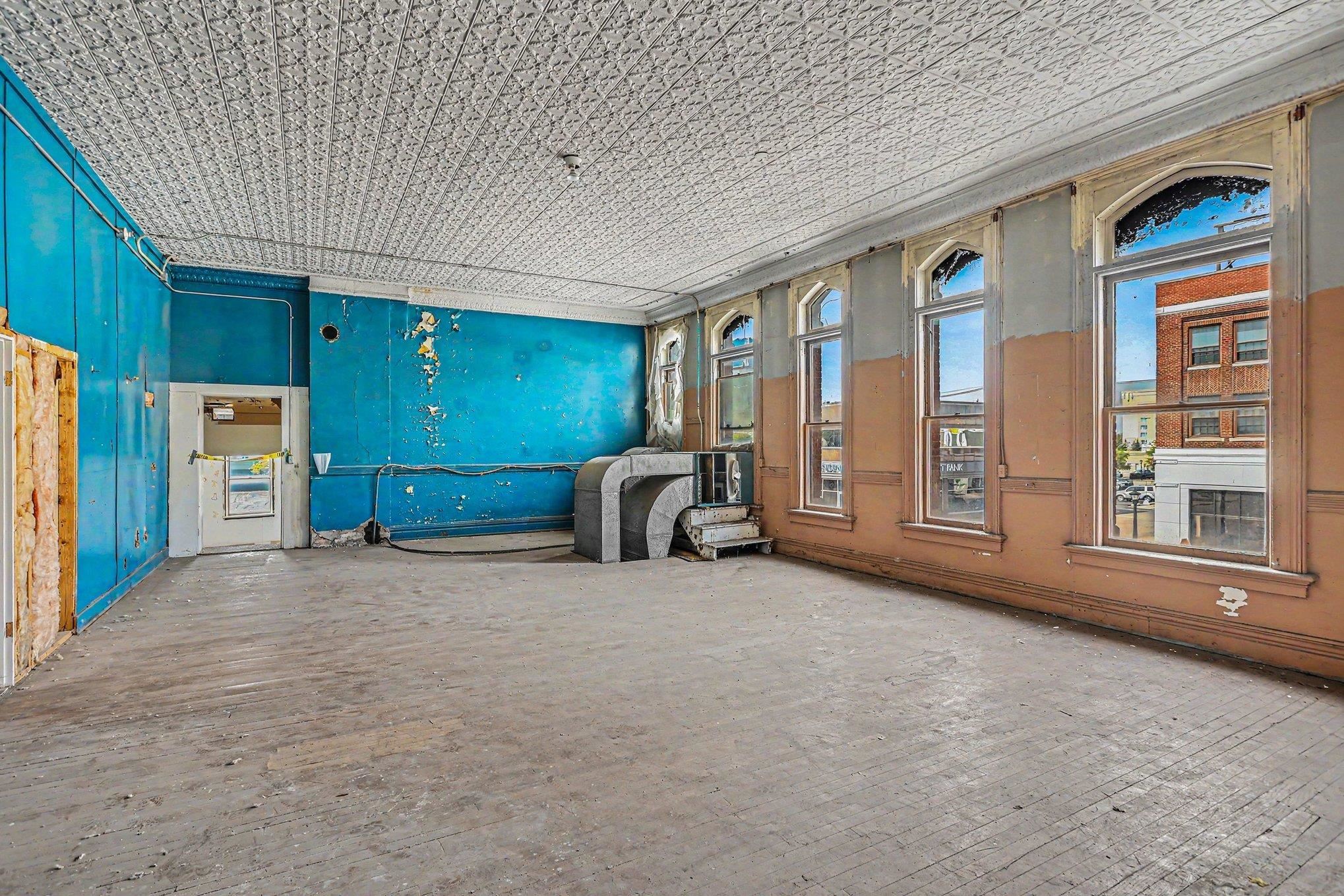 702 Washington Avenue Property Photo 18
