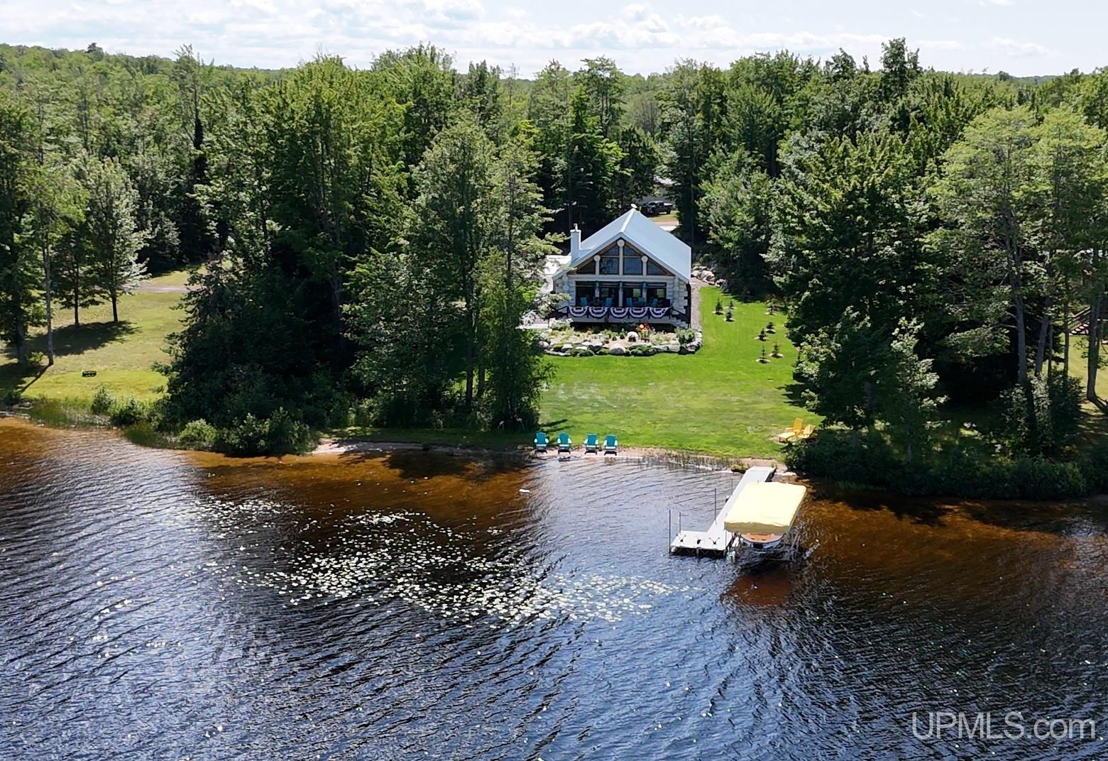 6590 Crescent Beach Road Property Photo 2