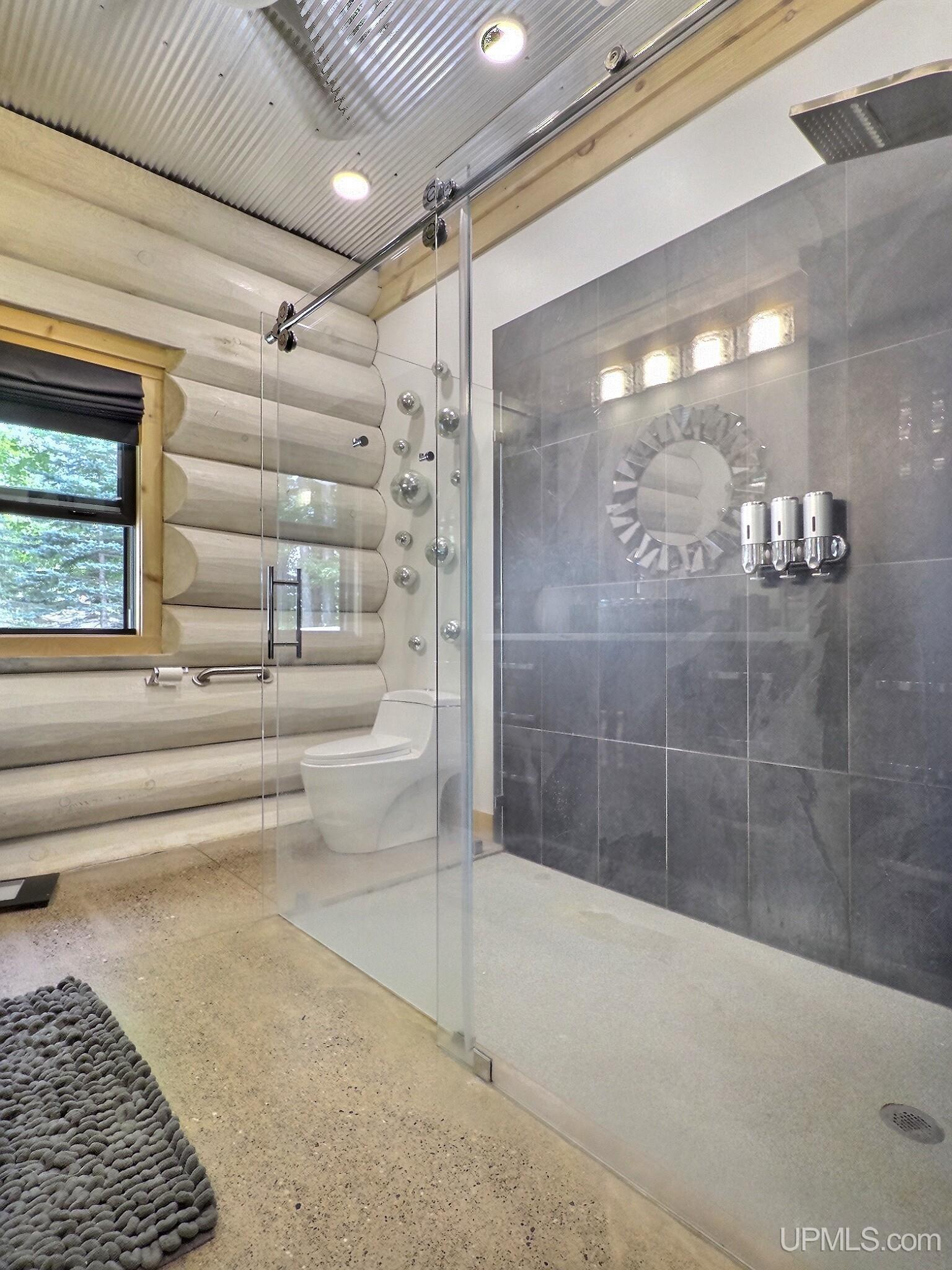 6590 Crescent Beach Road Property Photo 15