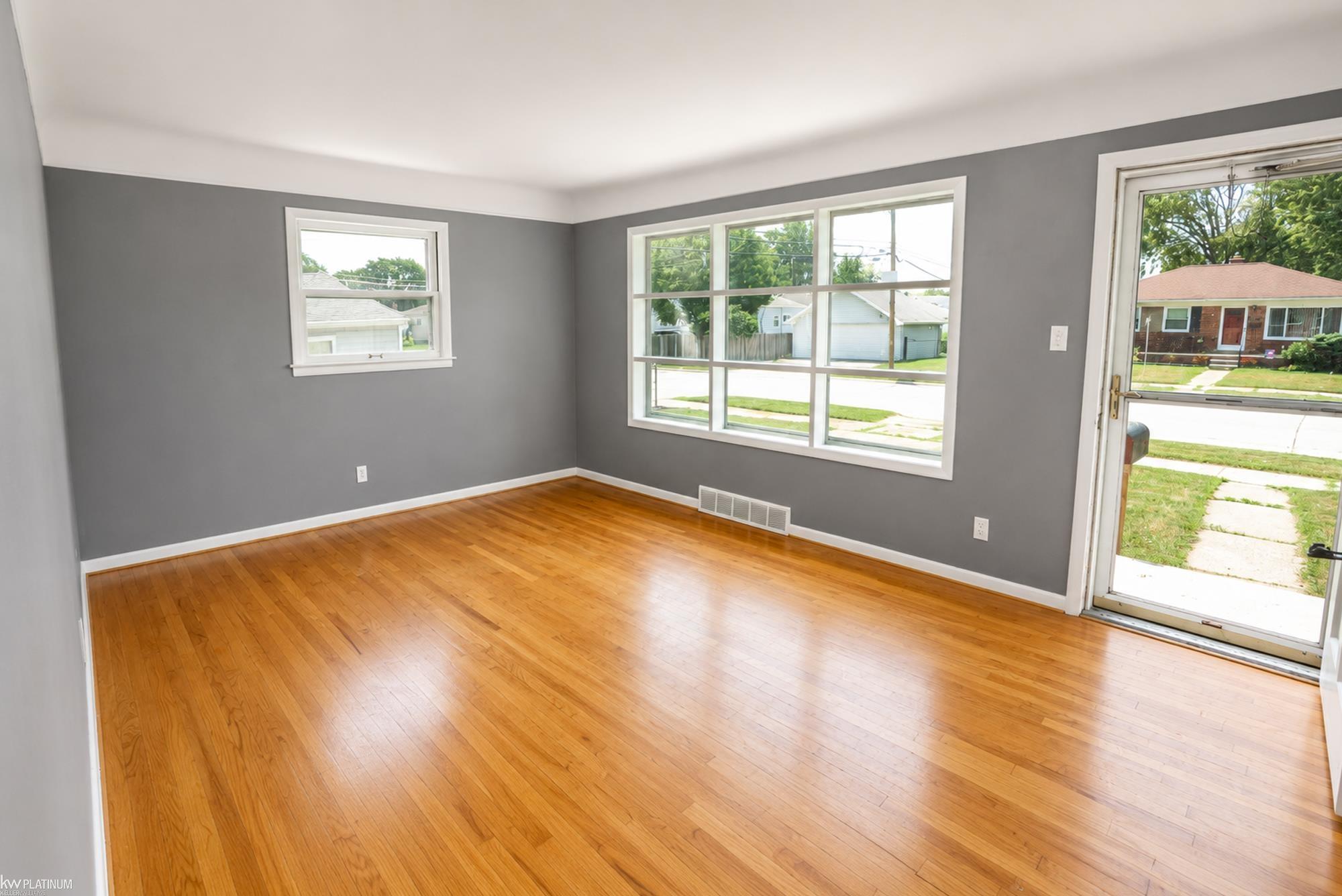 17225 Bell Avenue Property Photo 6