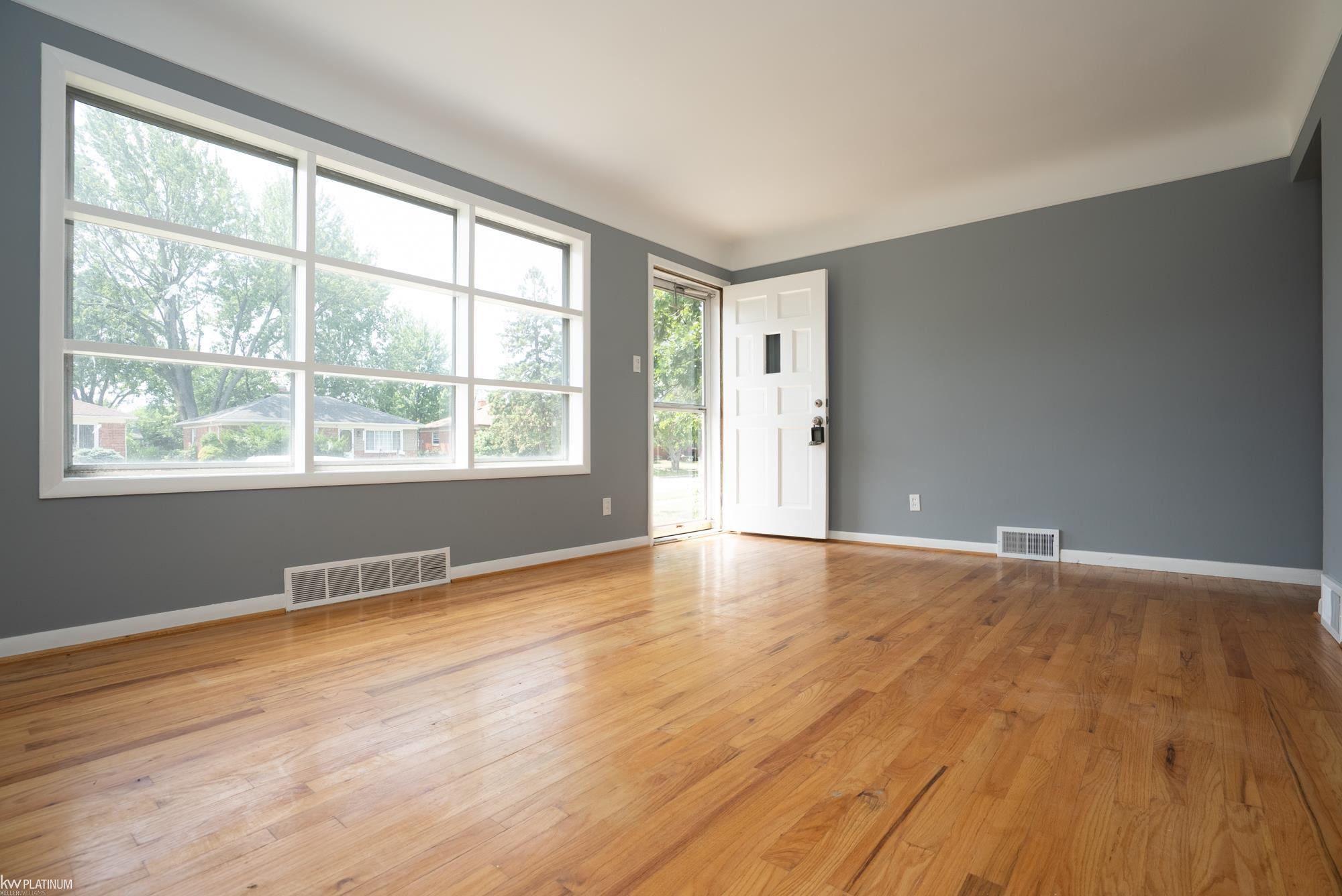17225 Bell Avenue Property Photo 7