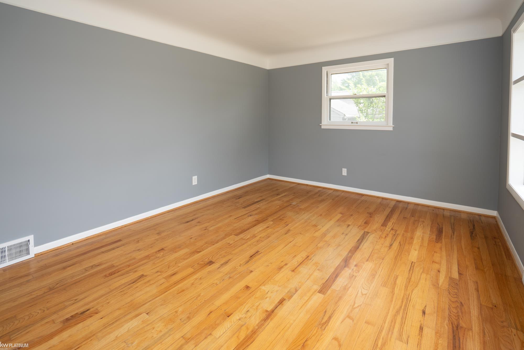 17225 Bell Avenue Property Photo 17