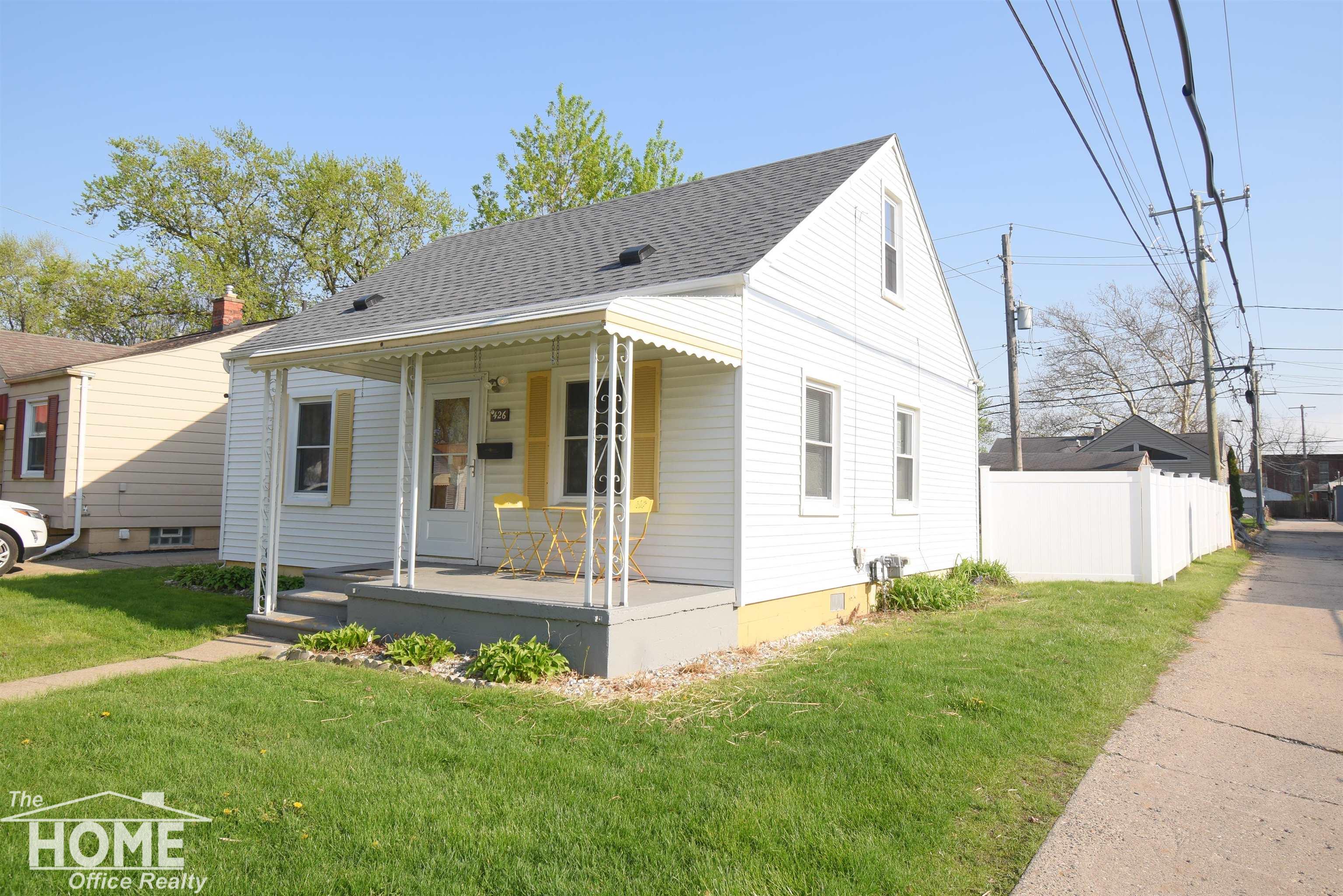 426 E Webster Street Property Photo 1