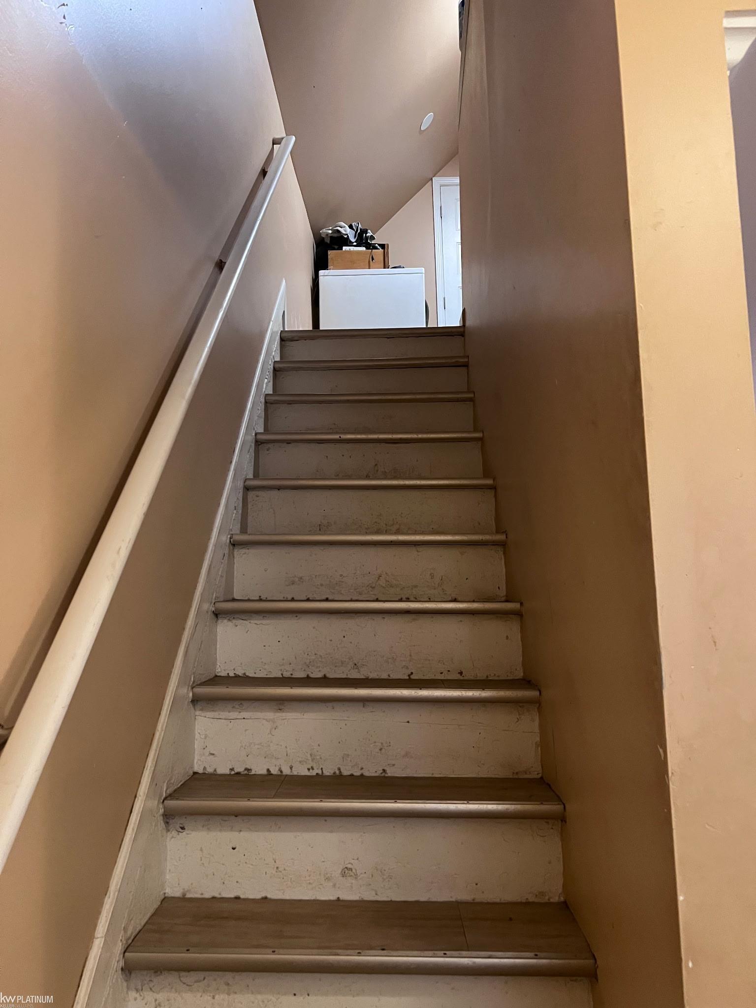 115 Robertson Street Property Photo 14