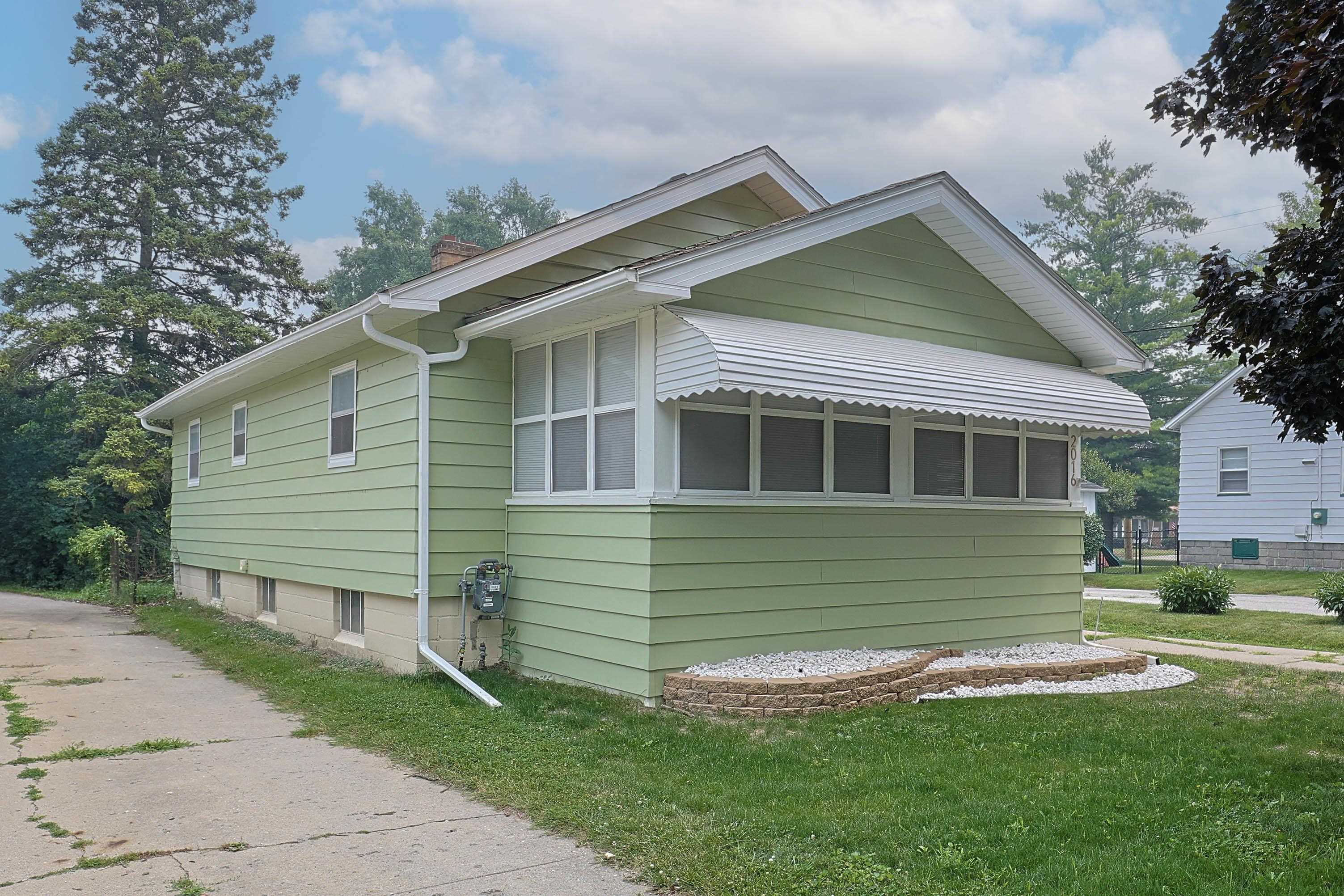 2016 Avon Street