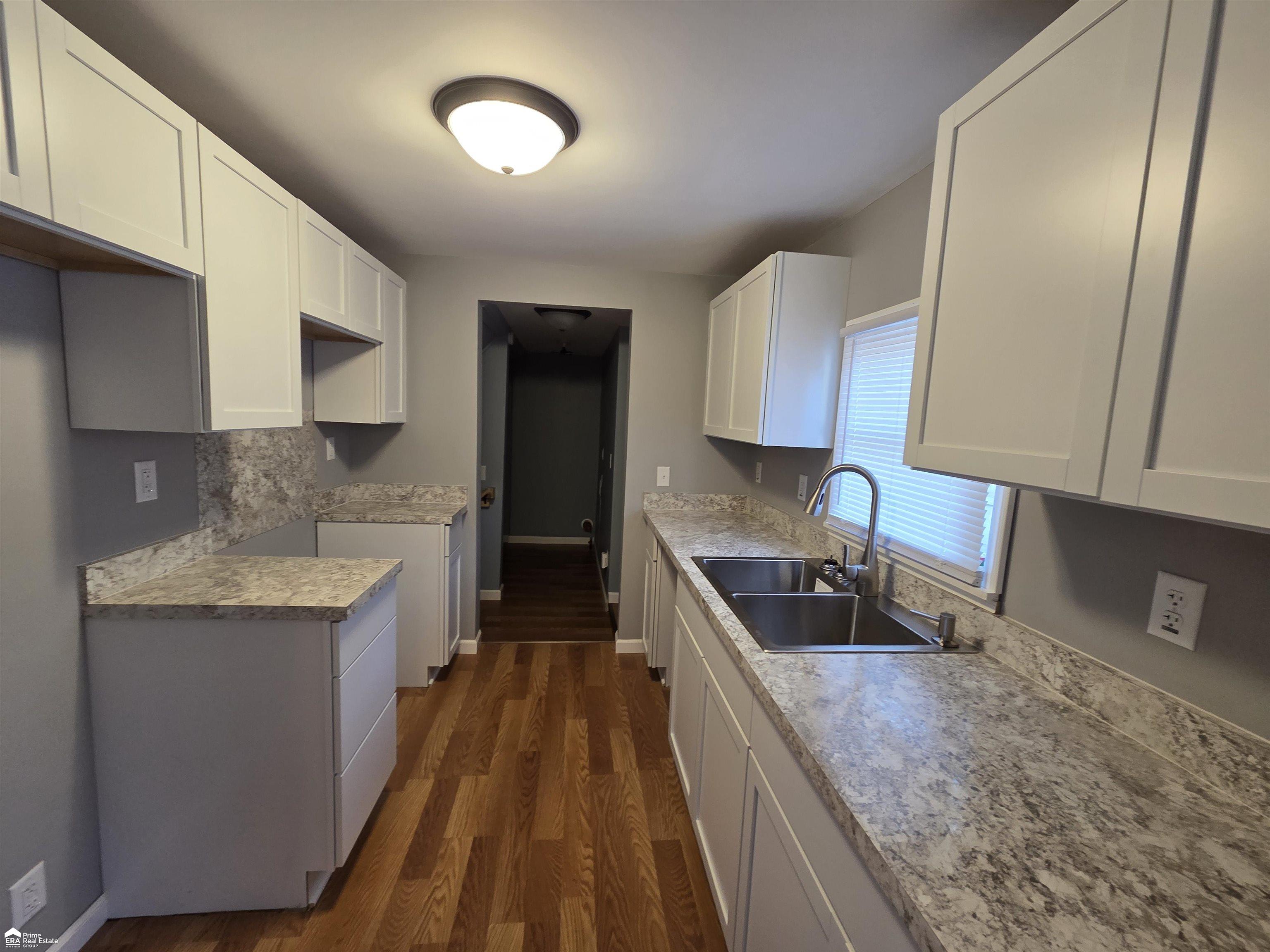 2164 E Whittemore Avenue Property Photo 4
