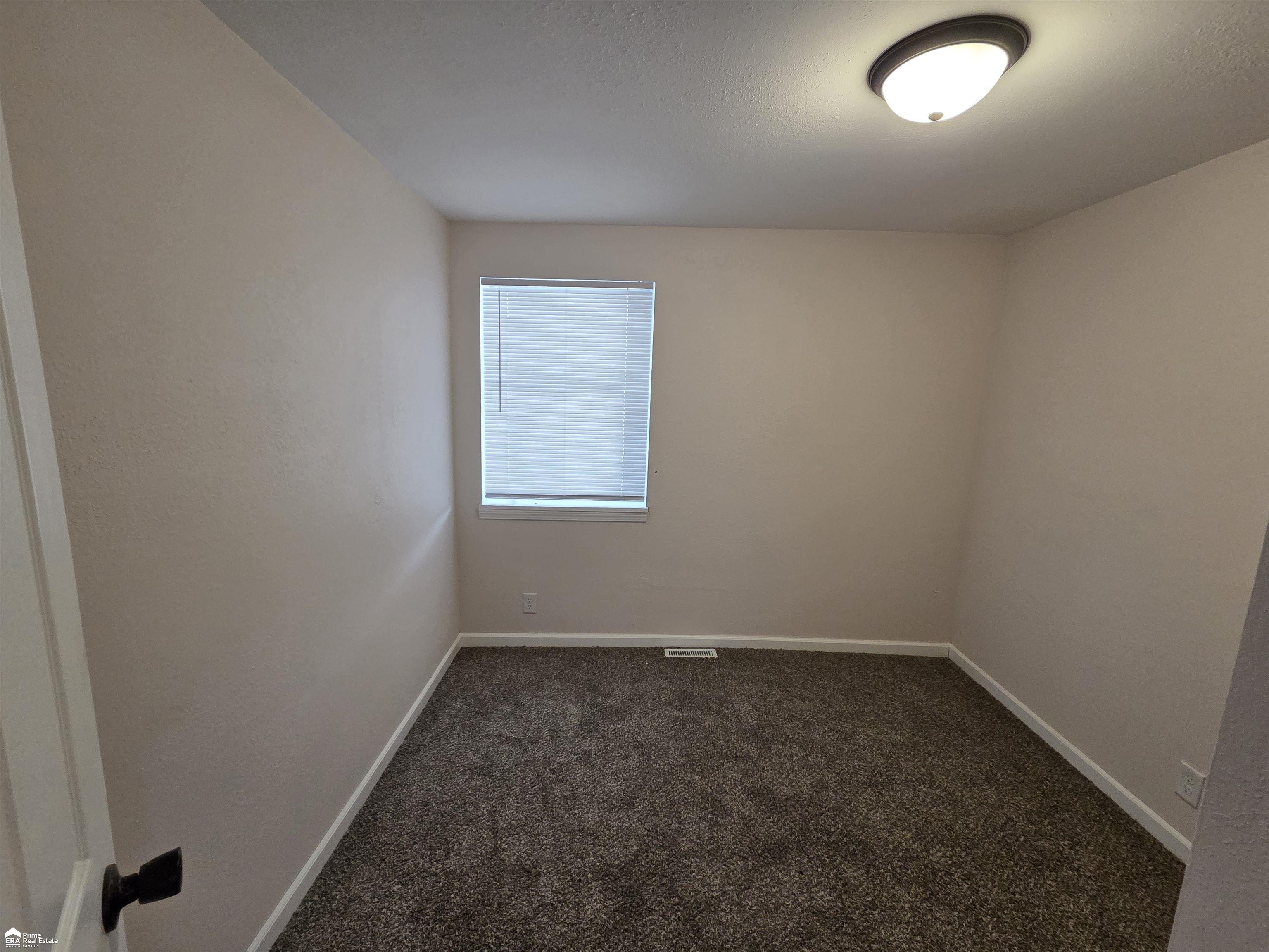 2164 E Whittemore Avenue Property Photo 6