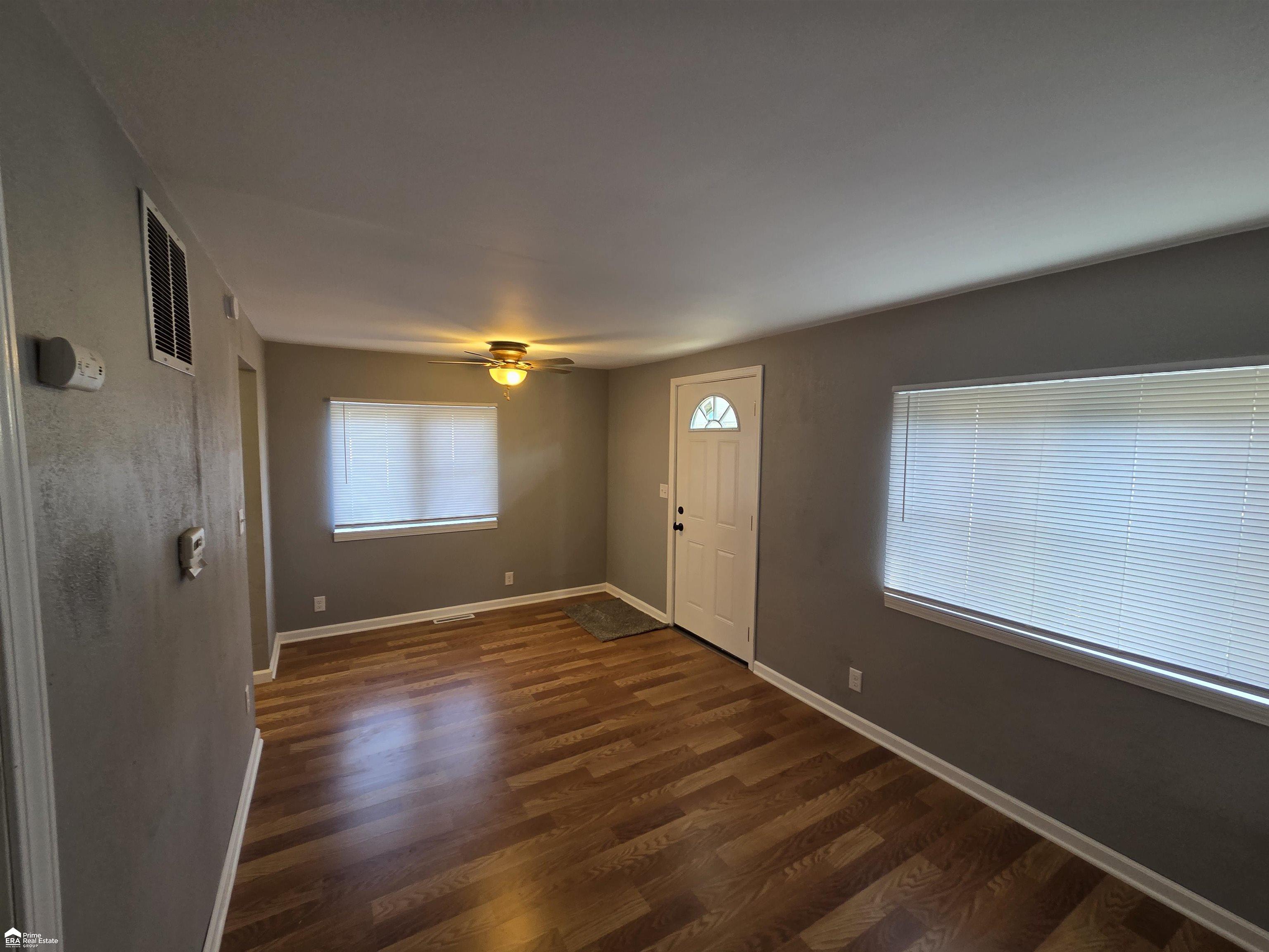2164 E Whittemore Avenue Property Photo 10