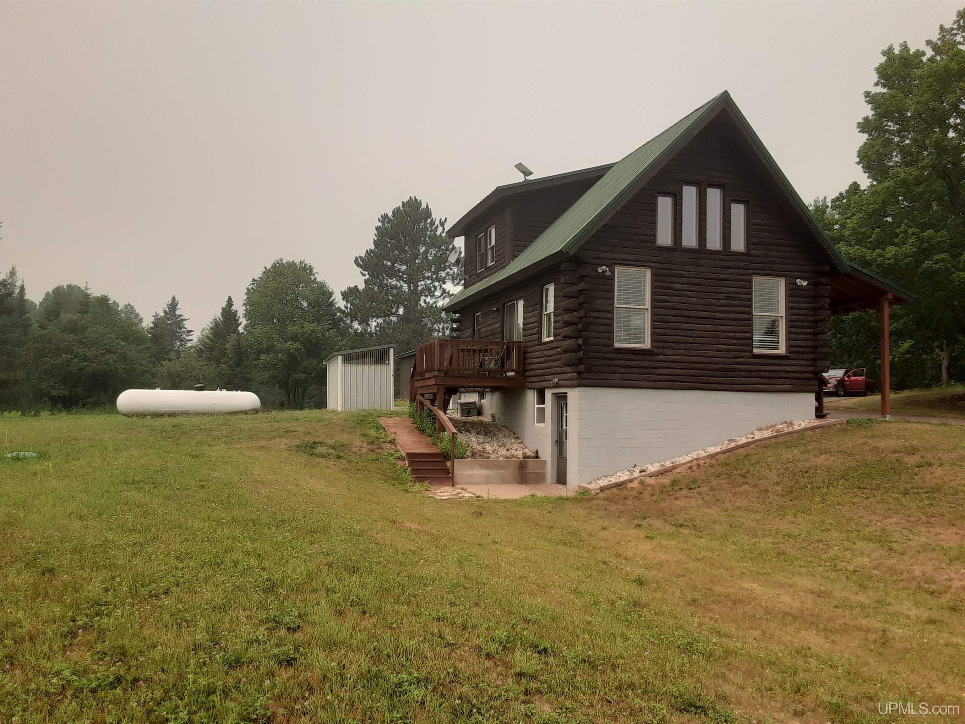 E6857 S Black River Road Property Photo 1