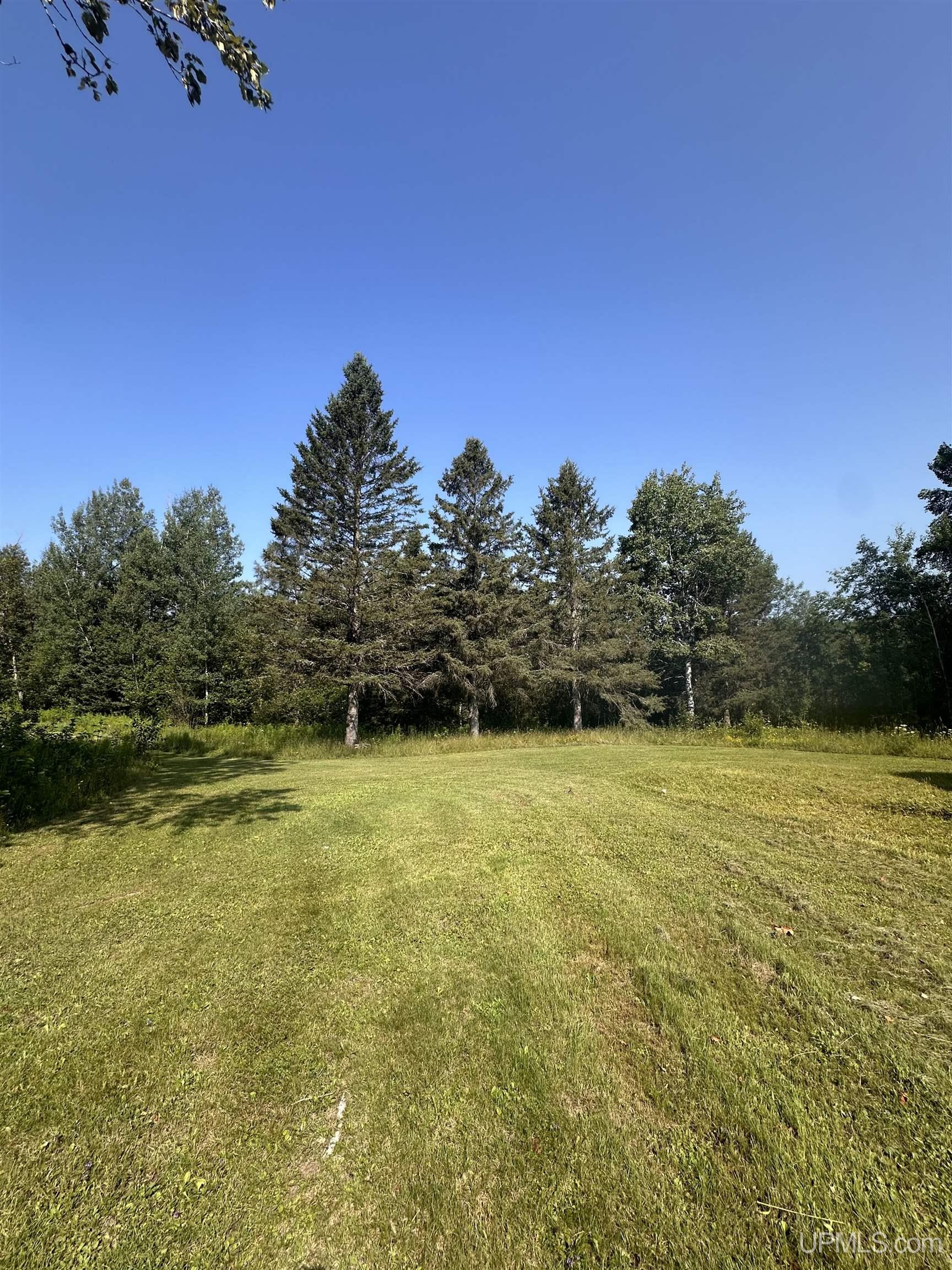 W6425 Leeman Road Property Photo 4
