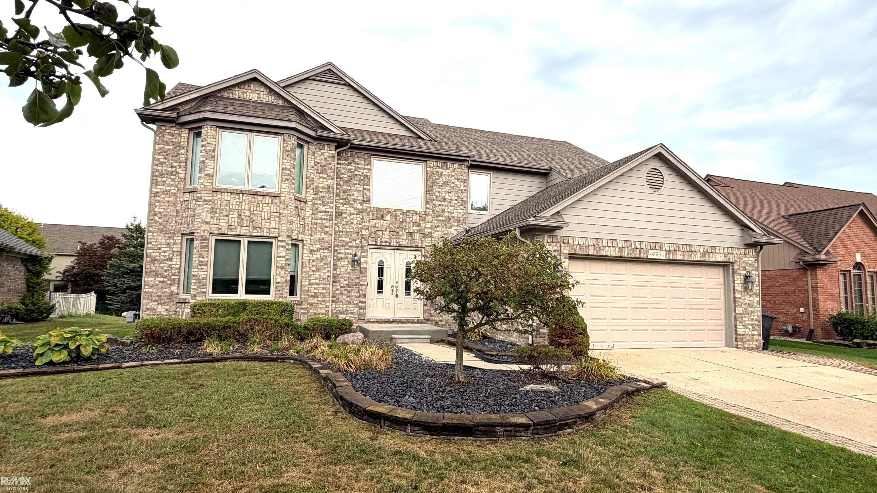 46654 West Ridge Drive Property Photo 1