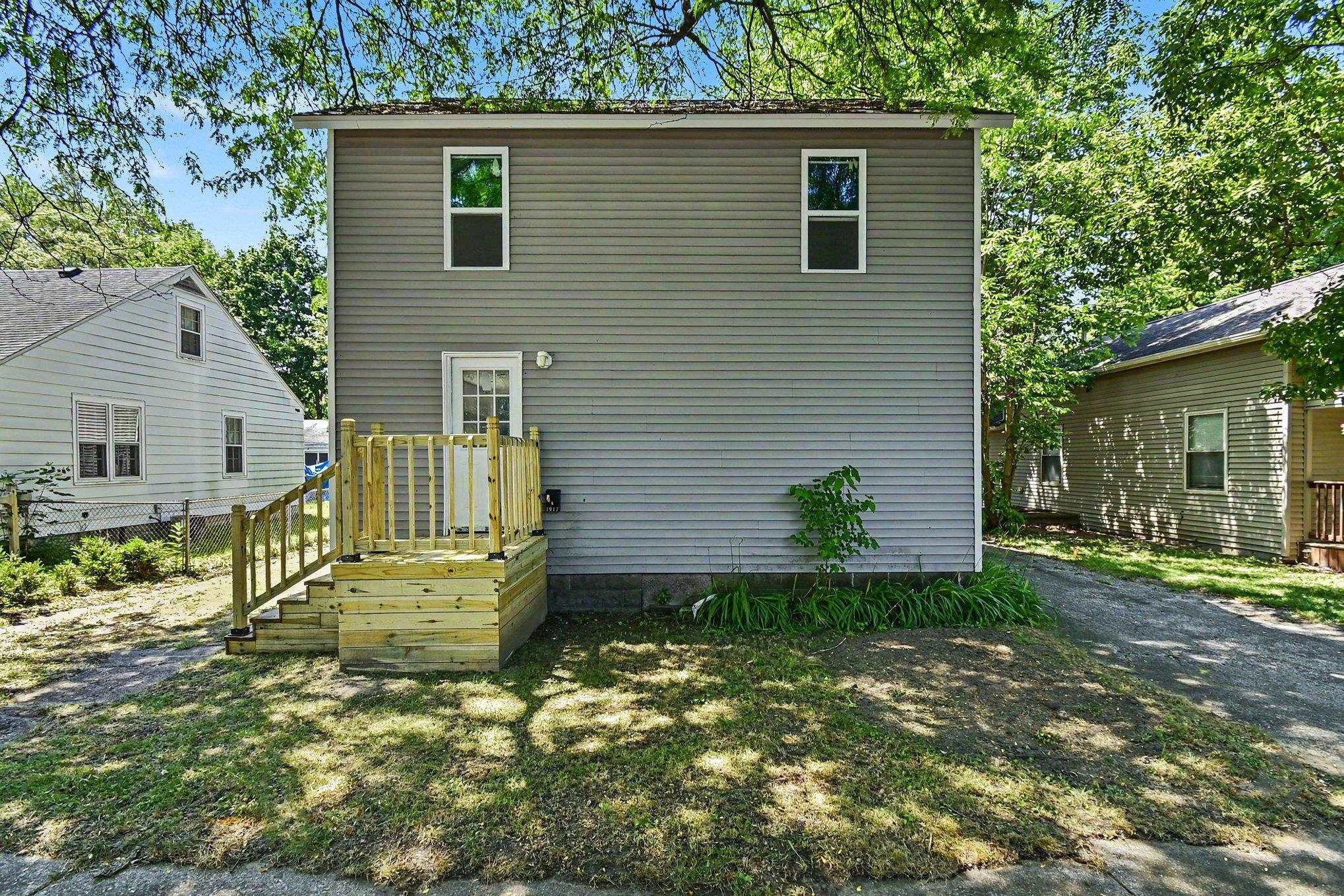 1917 Van Buren Street Property Photo 2