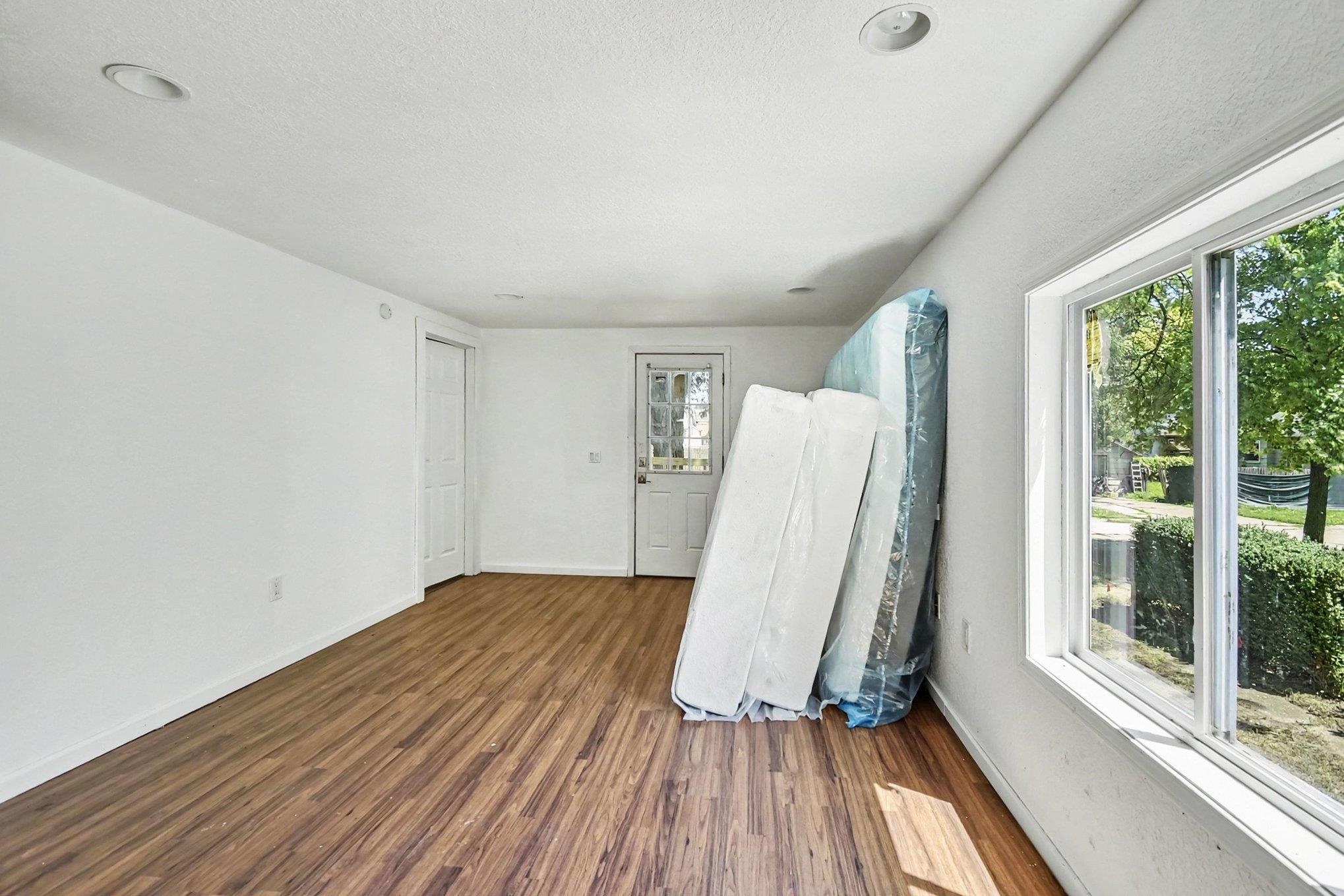 1917 Van Buren Street Property Photo 9