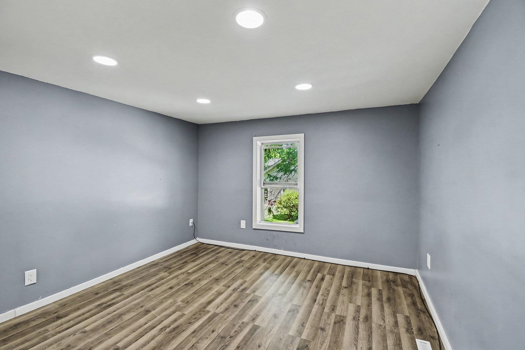1917 Van Buren Street Property Photo 15