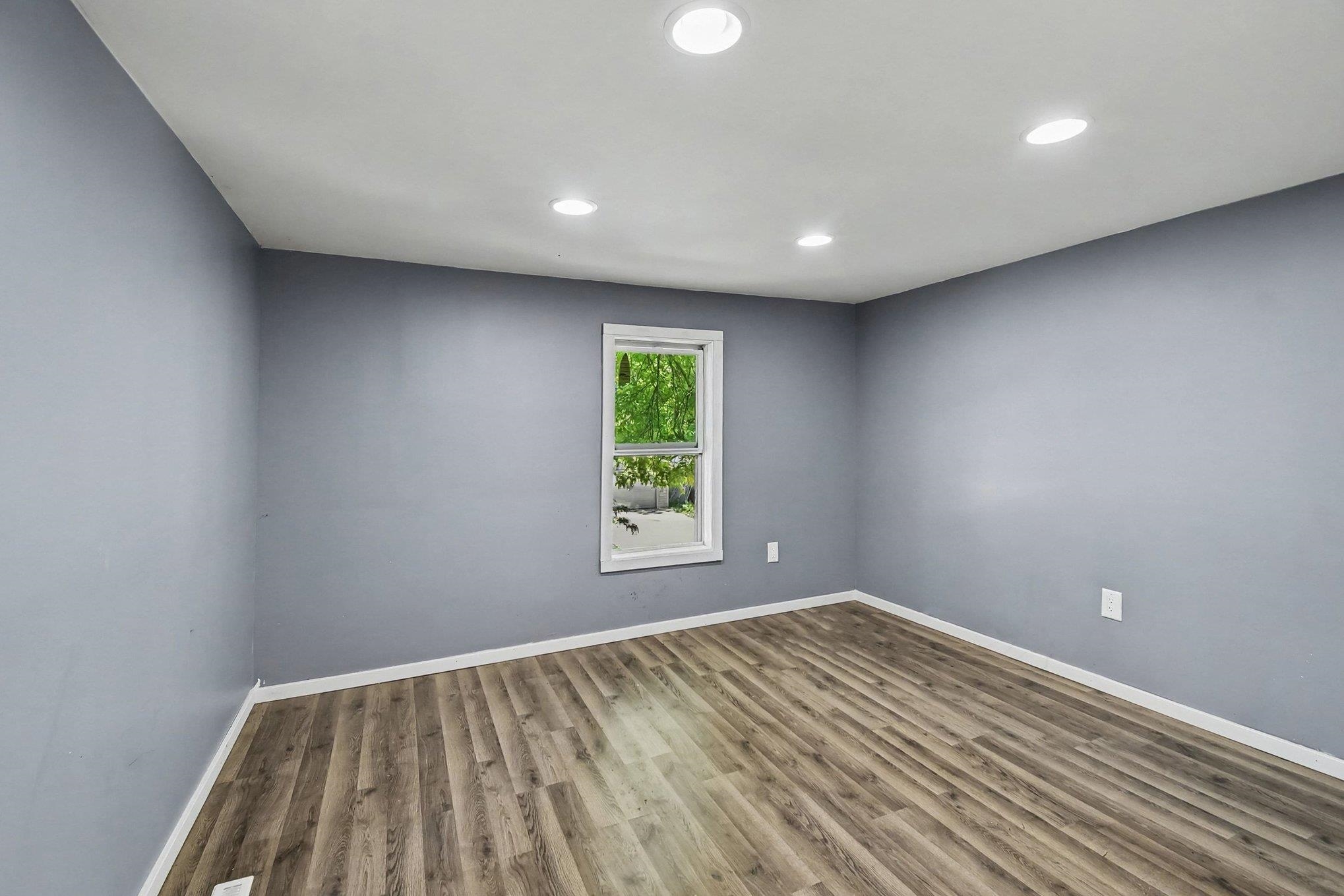 1917 Van Buren Street Property Photo 16