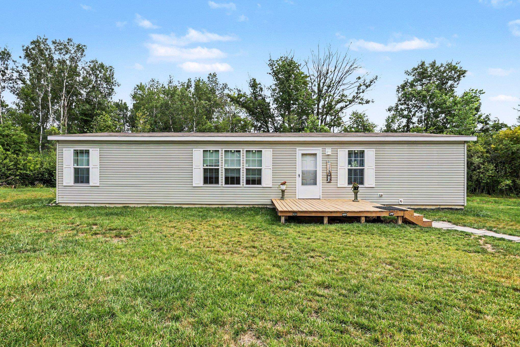 130 W Bradford Road Property Photo 1