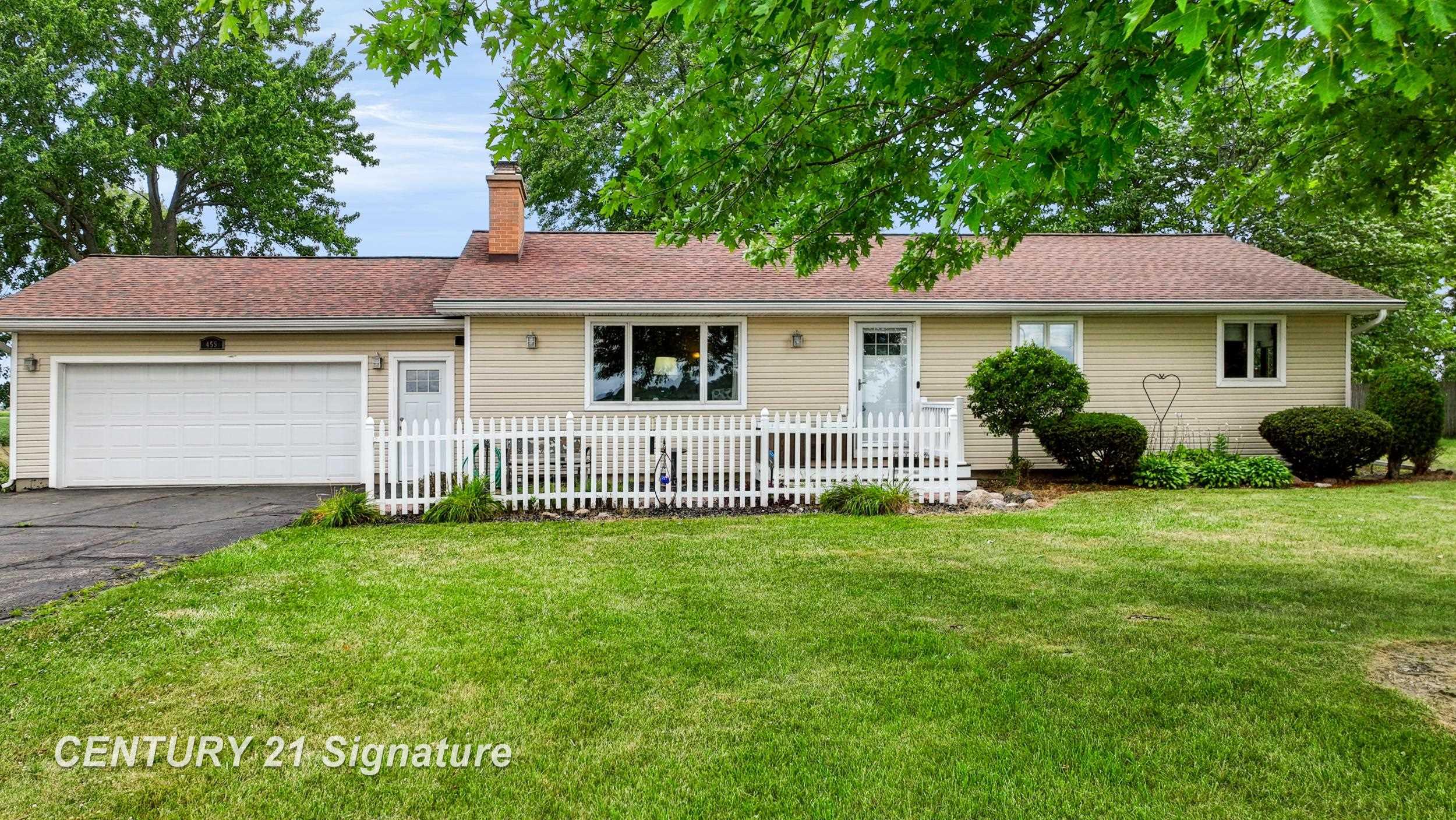 455 S Vernon Road Property Photo 1
