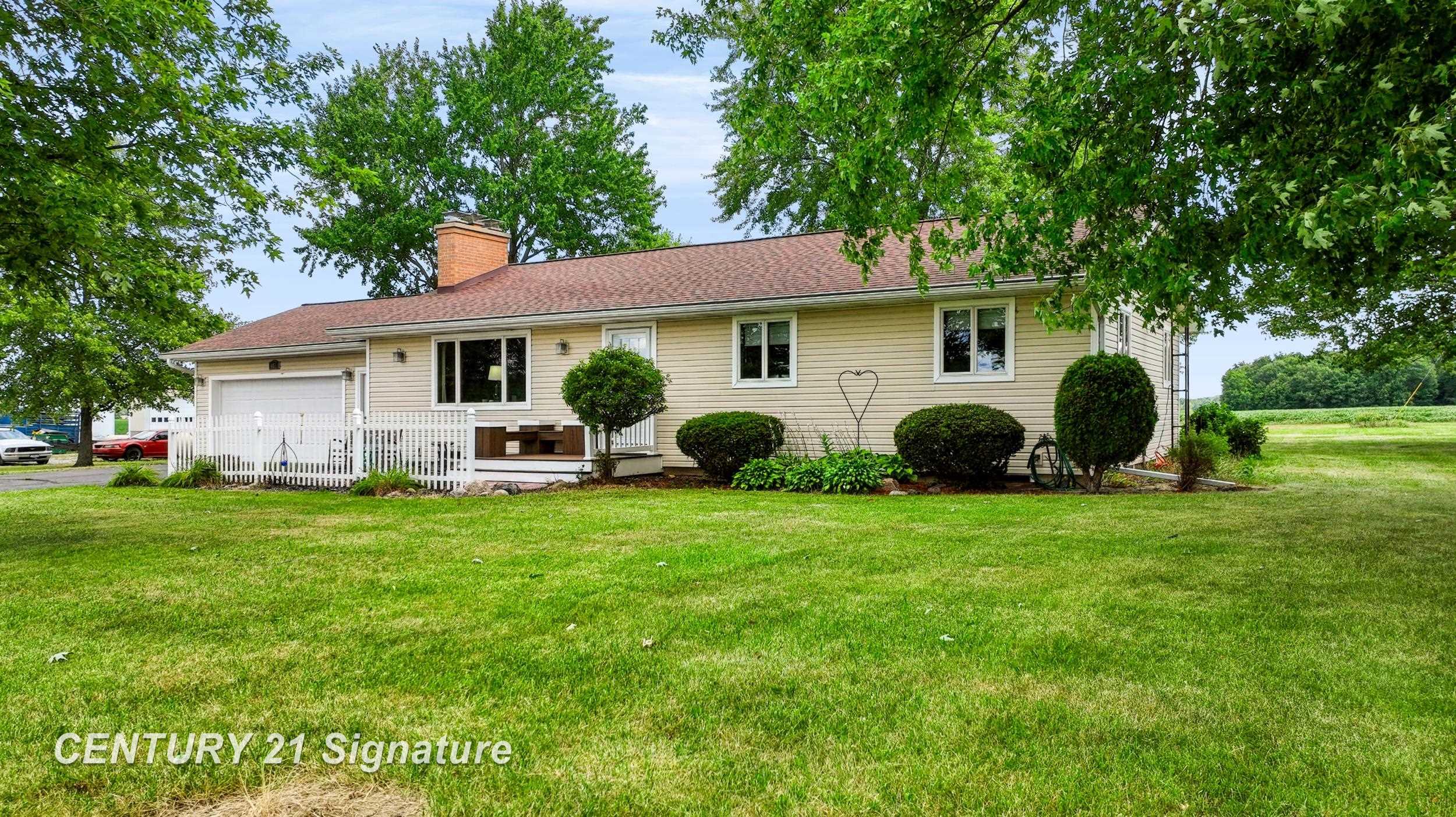 455 S Vernon Road Property Photo 4