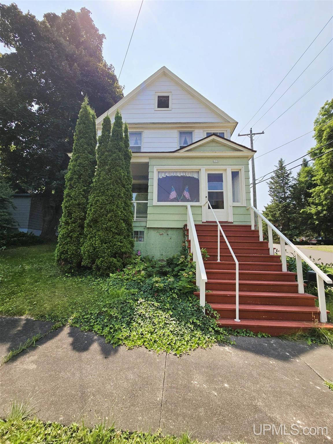 609 W Douglass Avenue Property Photo 1