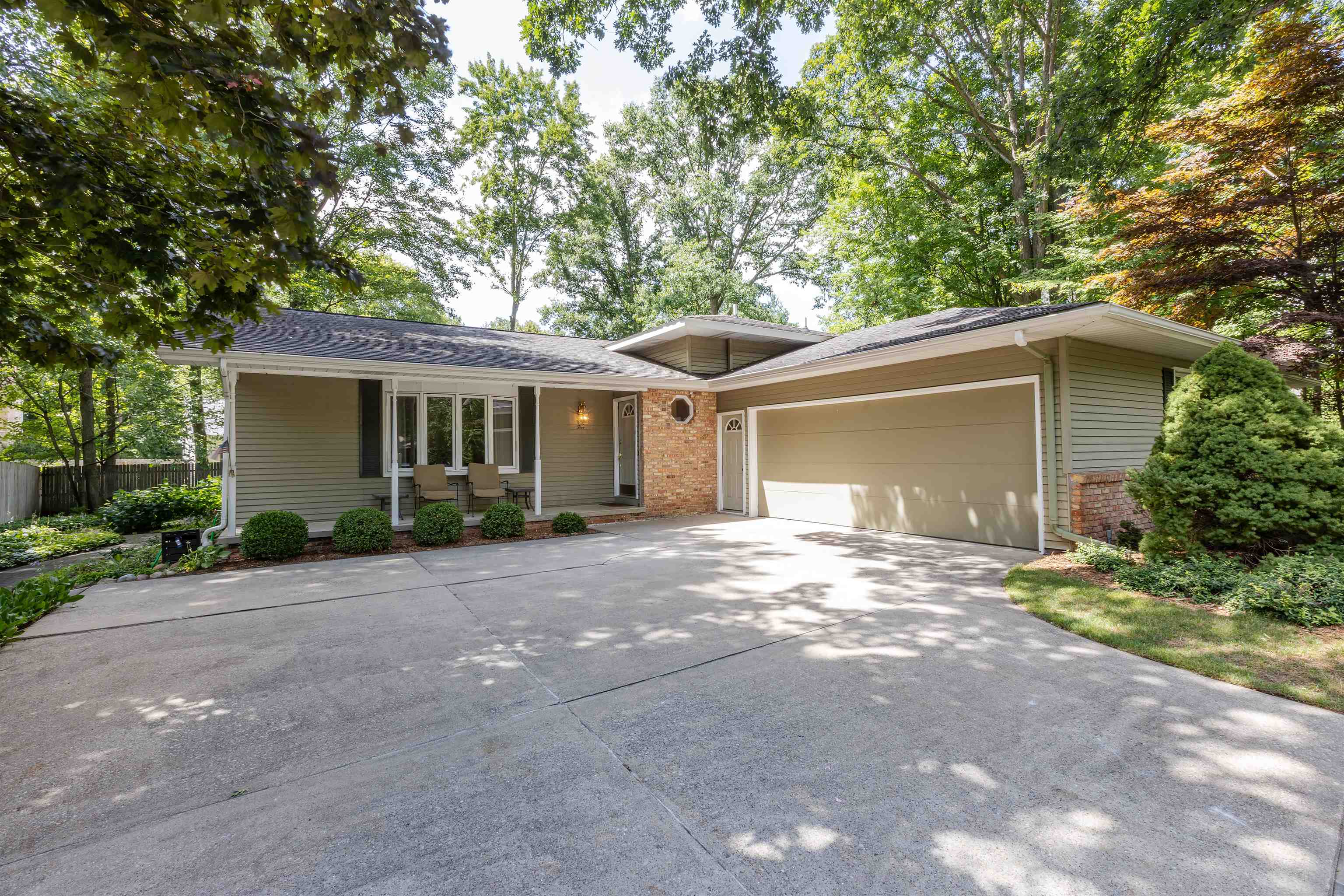 5 Robin Court Property Photo 1