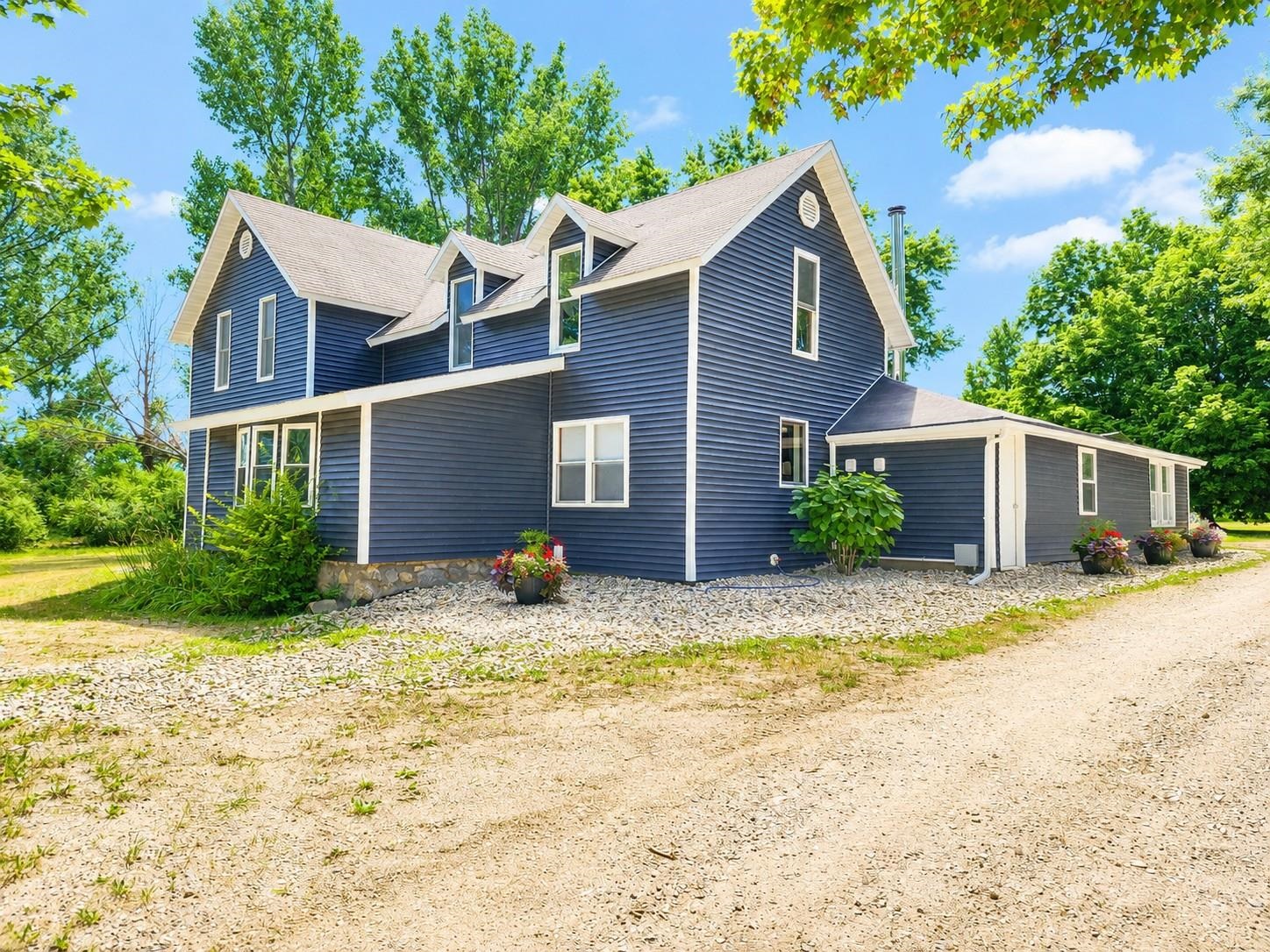 10651 N Vandecar Road Property Photo 1