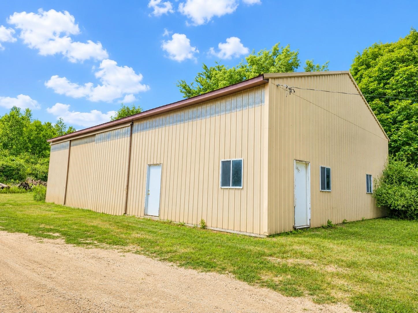 10651 N Vandecar Road Property Photo 5